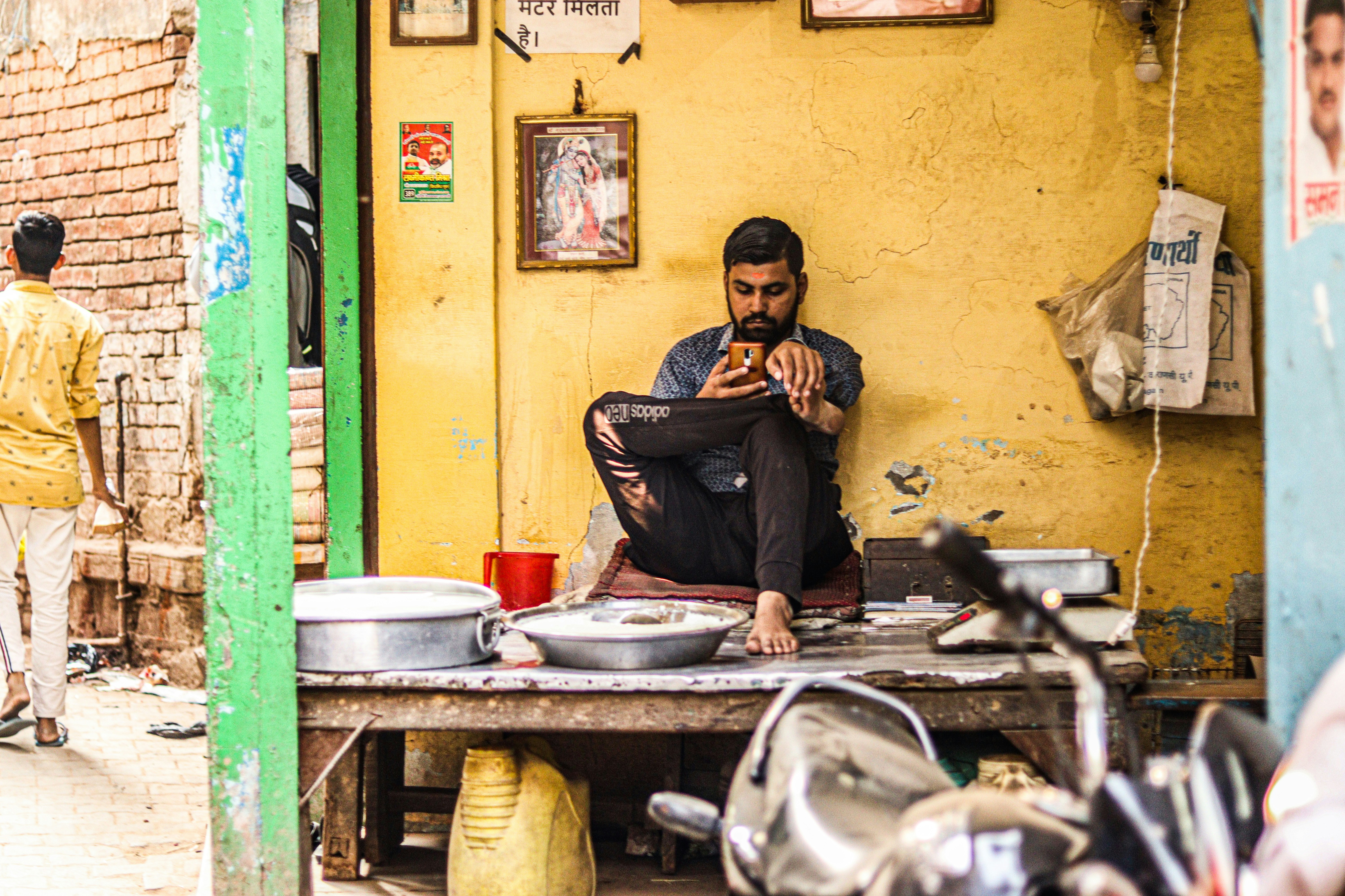 Overwhelmed entrepreneur