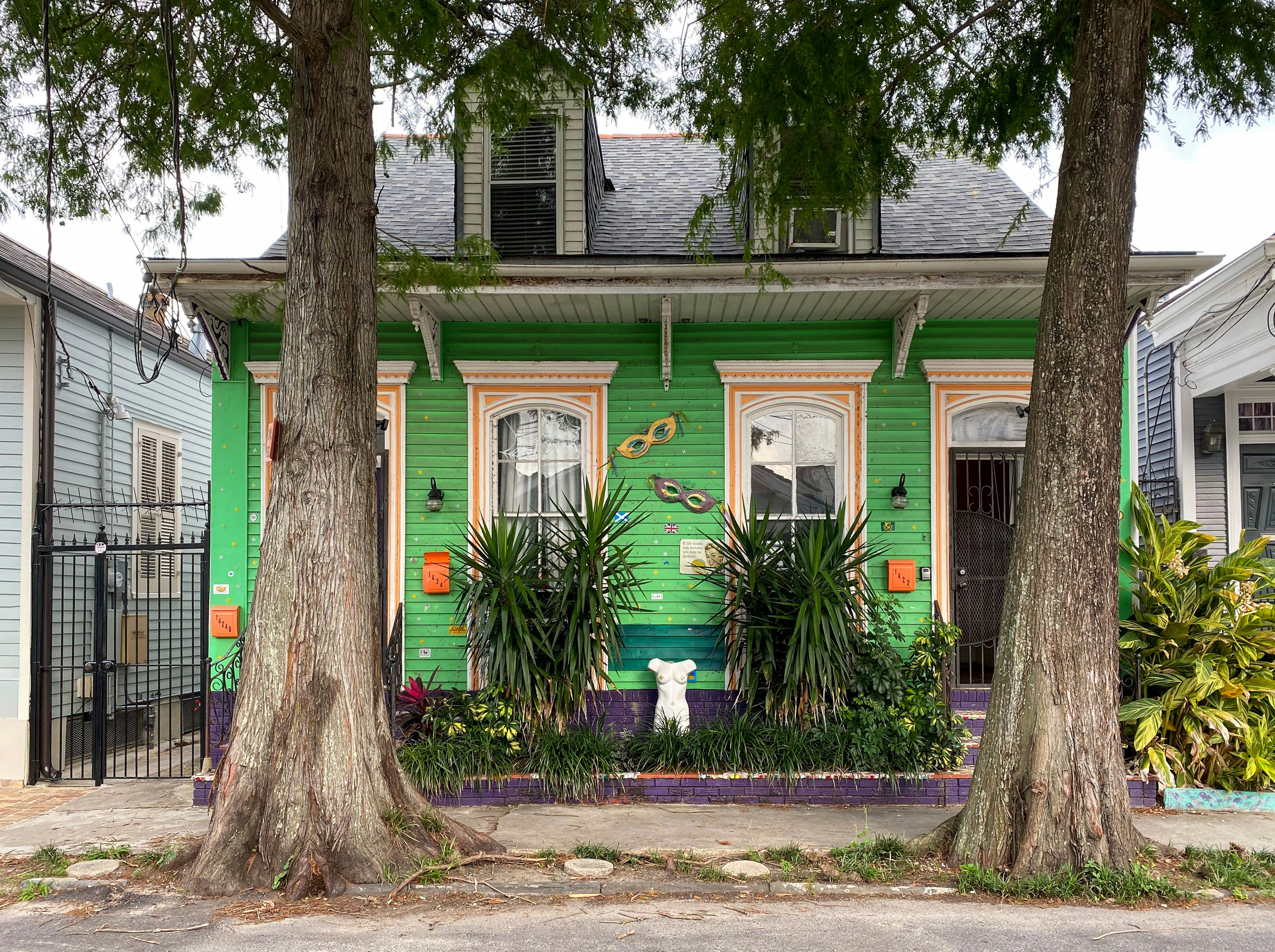 Choose from a curated selection of house photos. Always free on Unsplash.