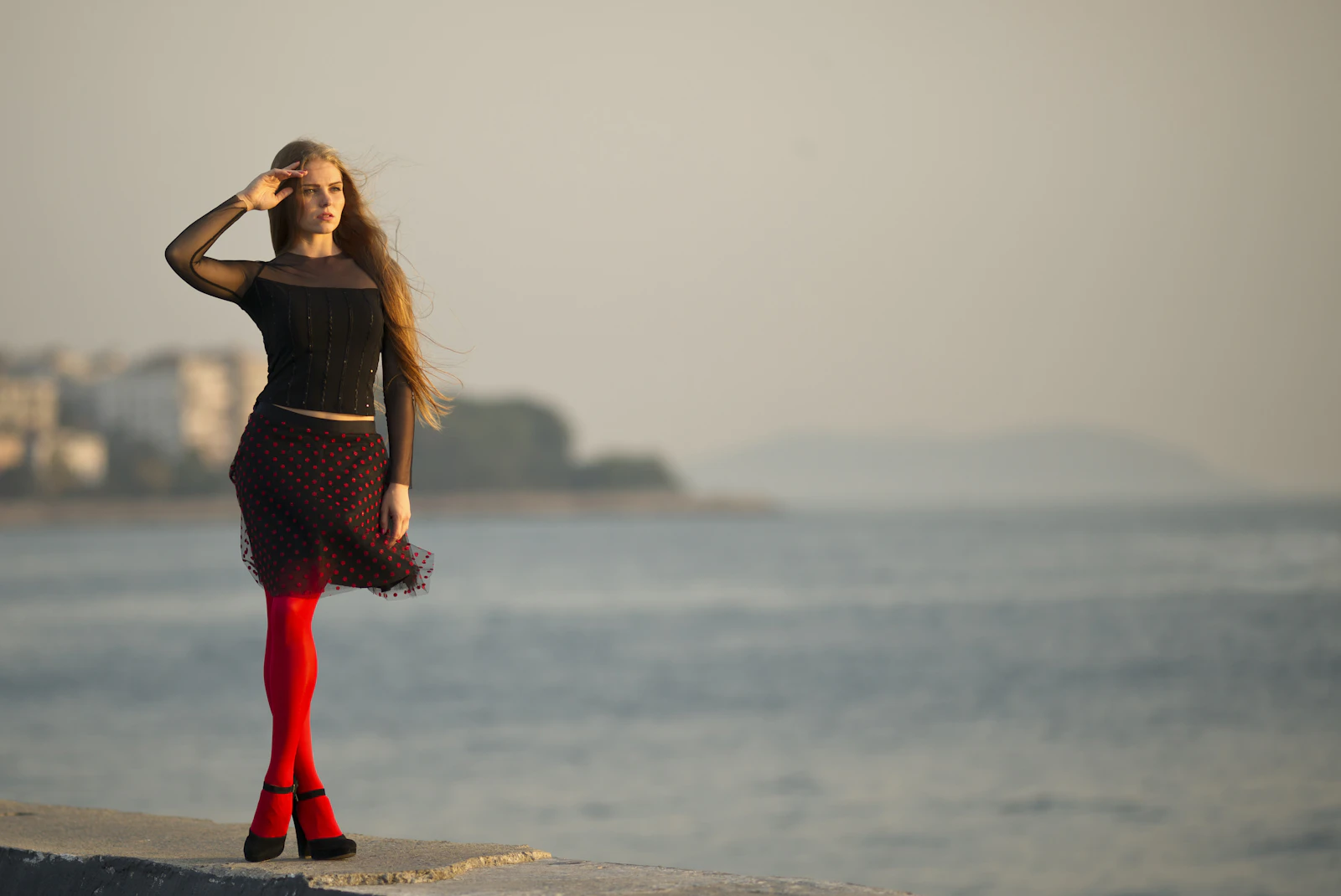 O comprimento de saia ideal para quem passa o dia sentada