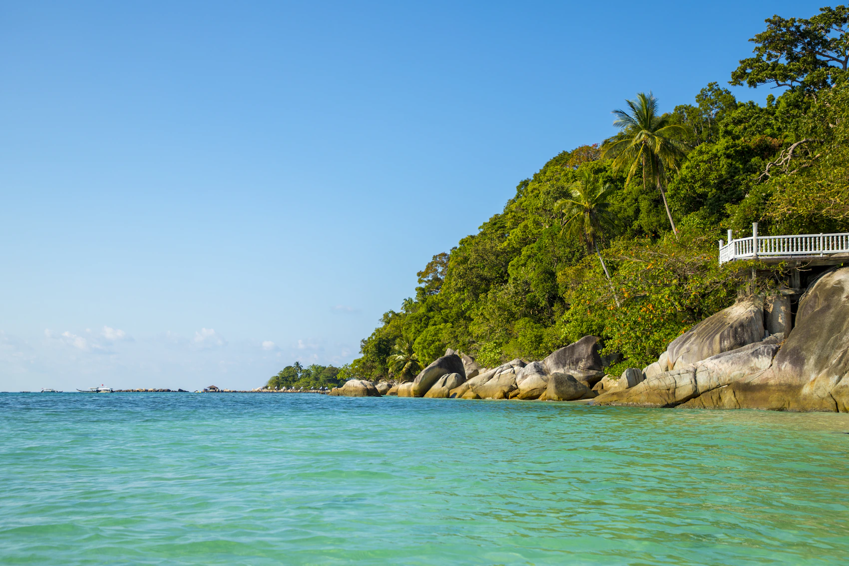 Clear turquoise water and tropical beach in the Perhentian Islands, Malaysia
