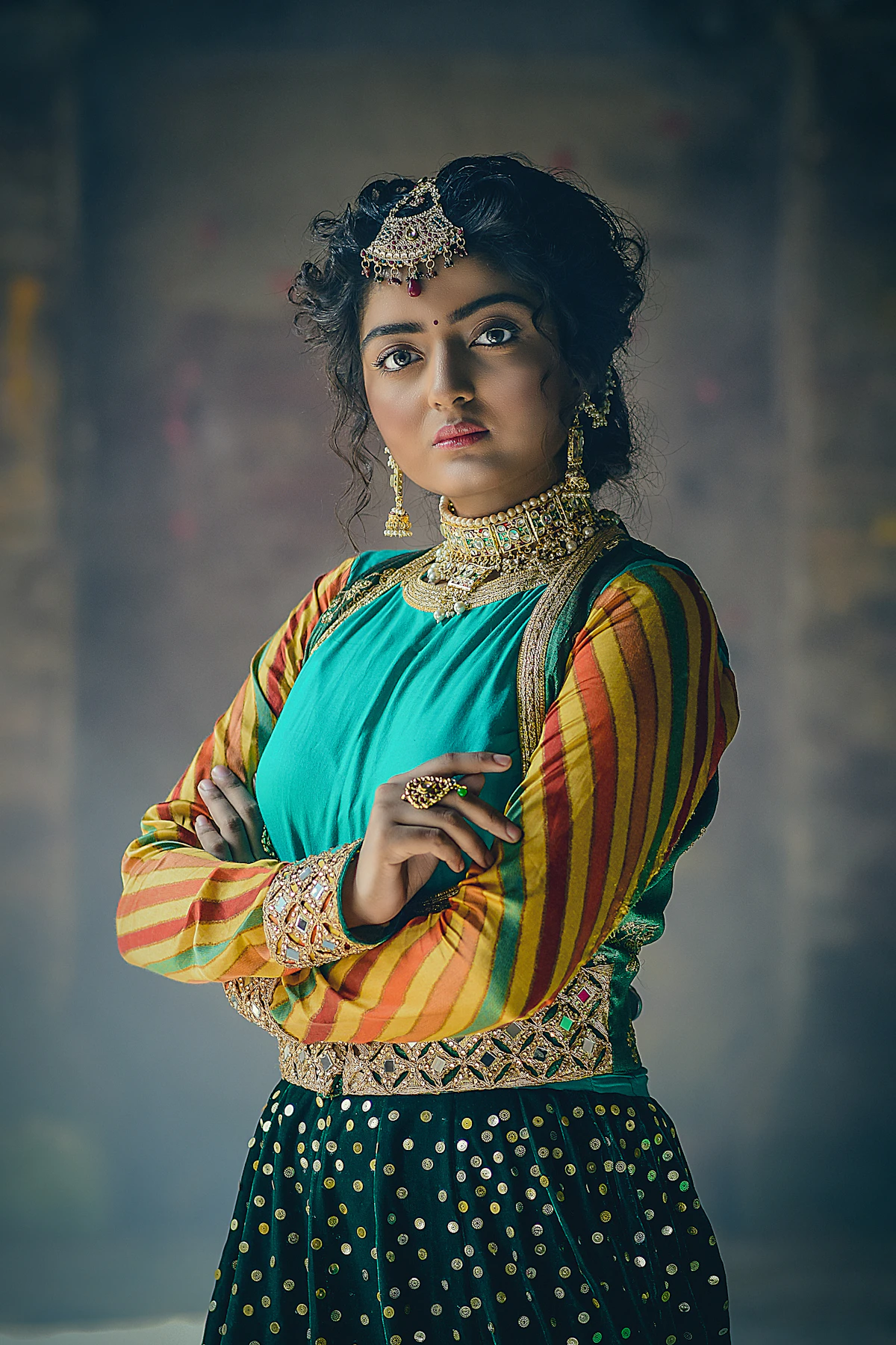 Pushkar Ivory Aari-Tari Poshak