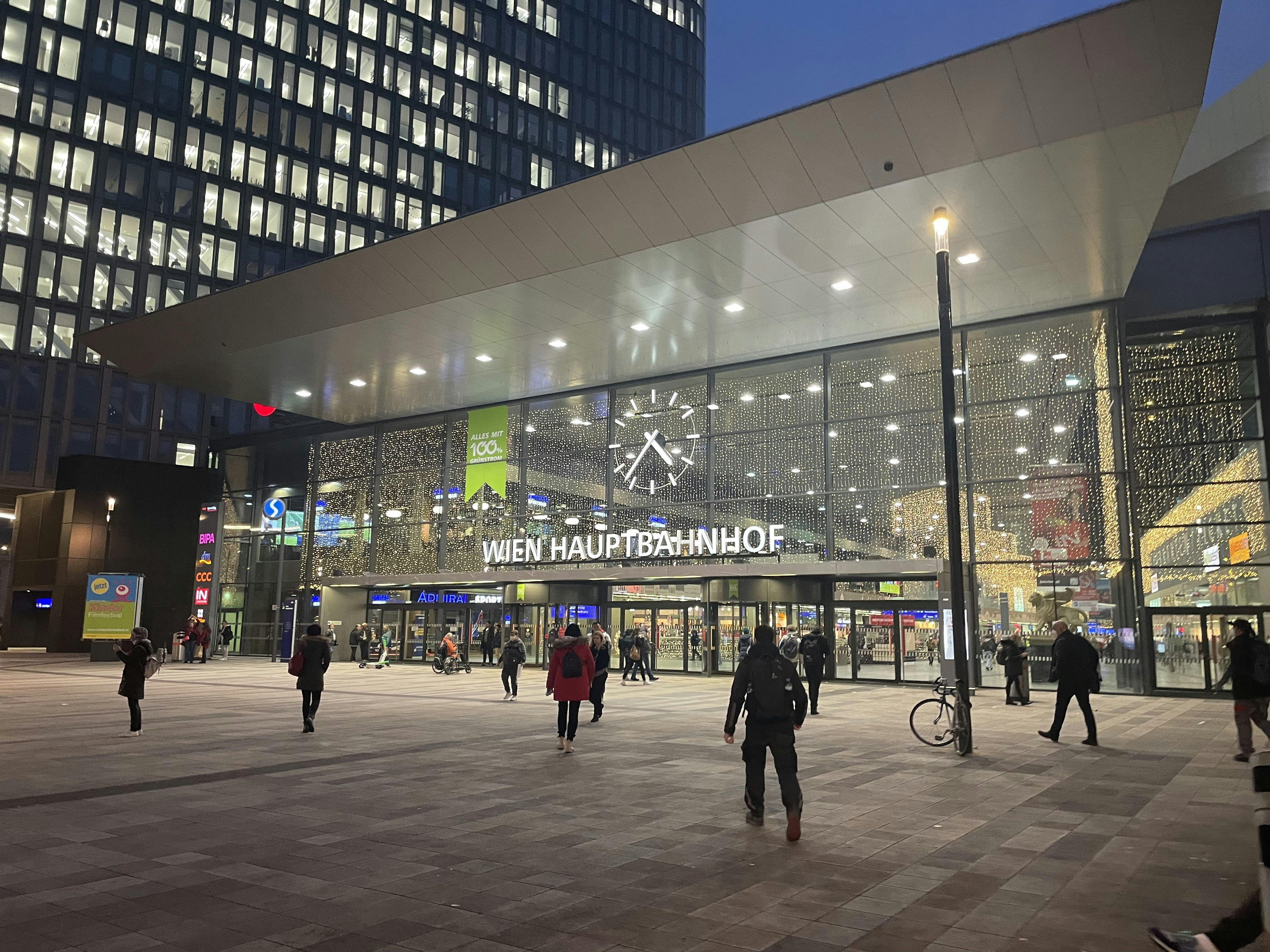 Trends in Austria Offline Reception Centers: A Comprehensive Overview