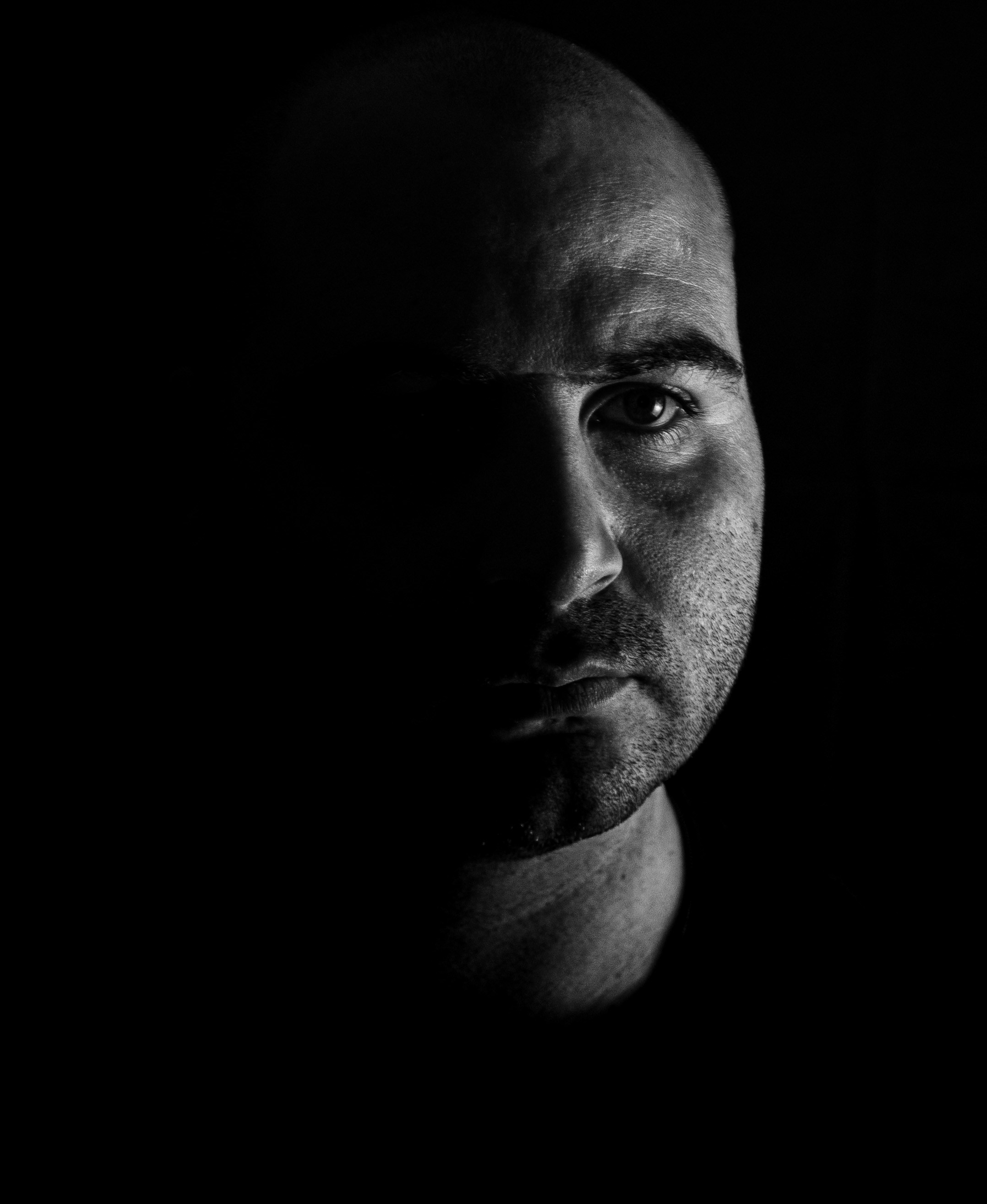 Milano: Kafka. L'uomo non è una passione inutile - AIC, image size:3000x3661