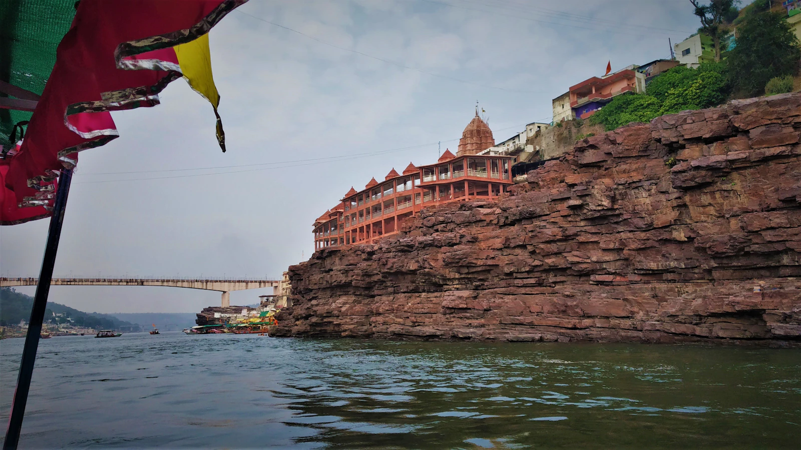 Ujjain & Omkareshwar — Mahakaleshwar Jyotirlinga and the serene Narmada at Omkareshwar.