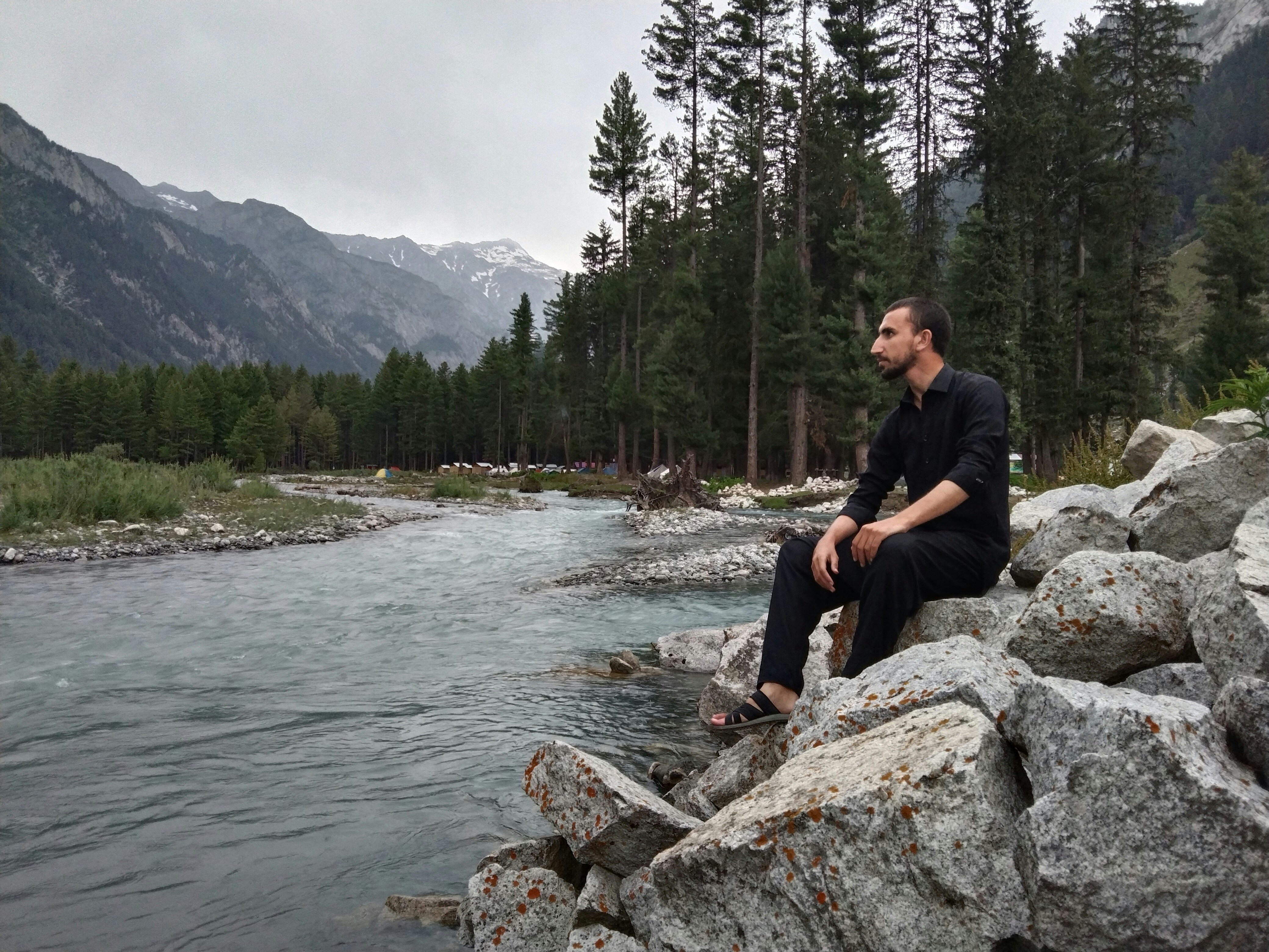 photo-1638843541500-7f20da02f87a?q=80&w=