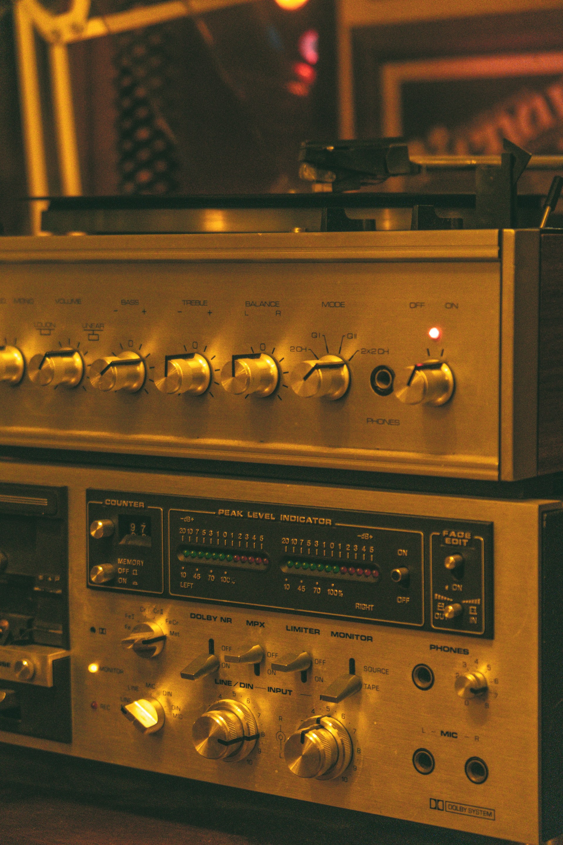 a close up of a stereo system on a table