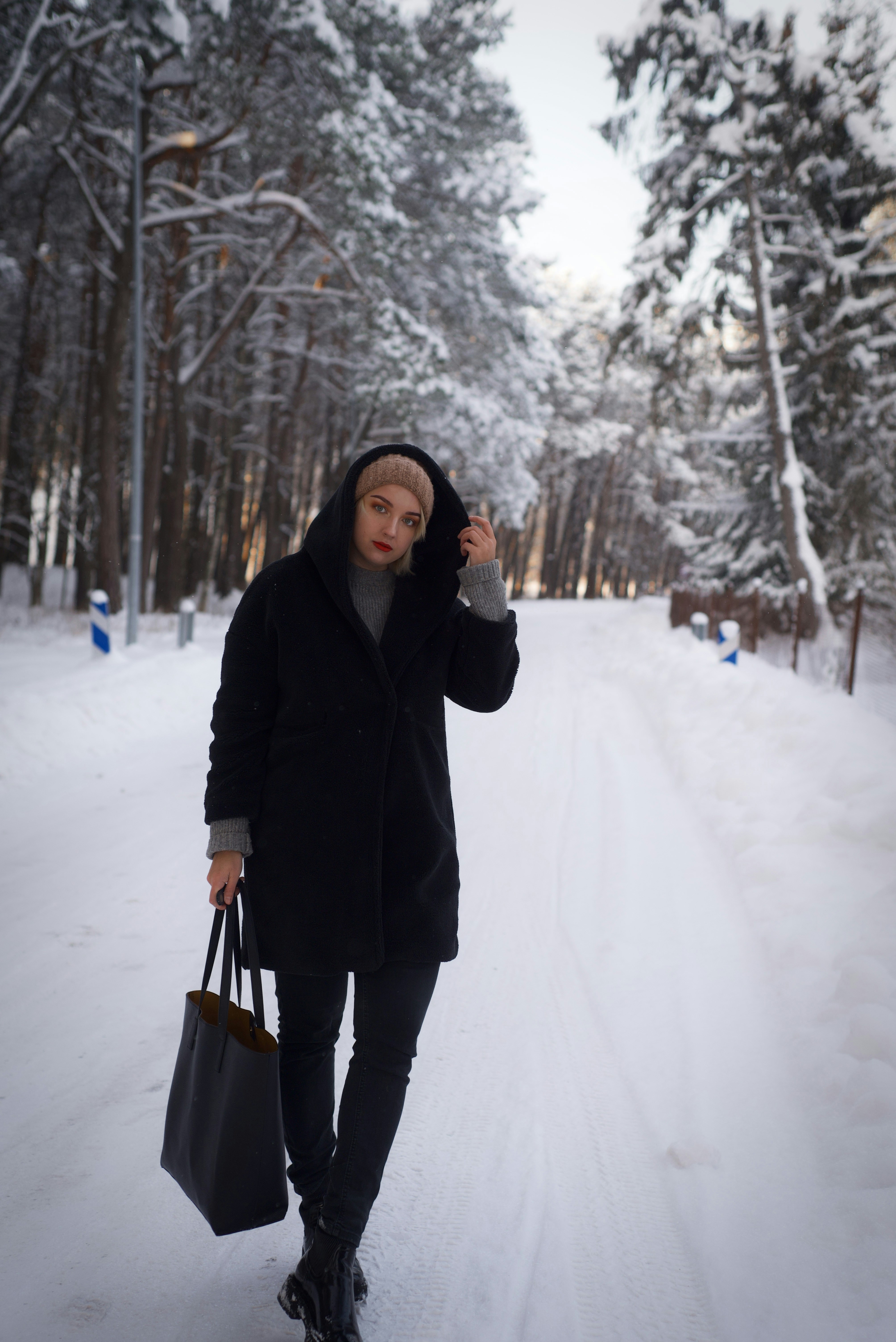Tips coordinating outfits for snowy selfies: Winter style guide