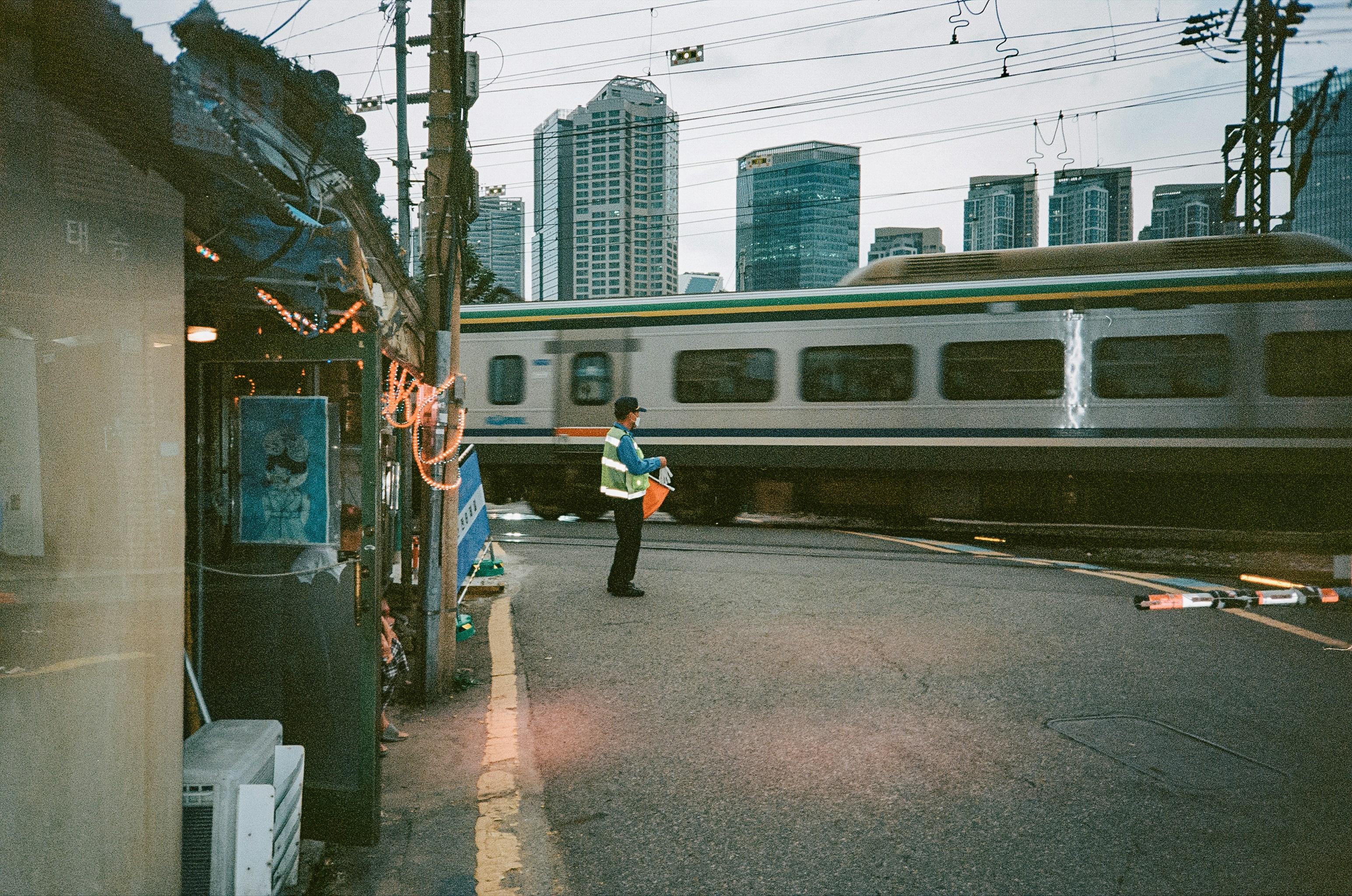 Photo by nardly
