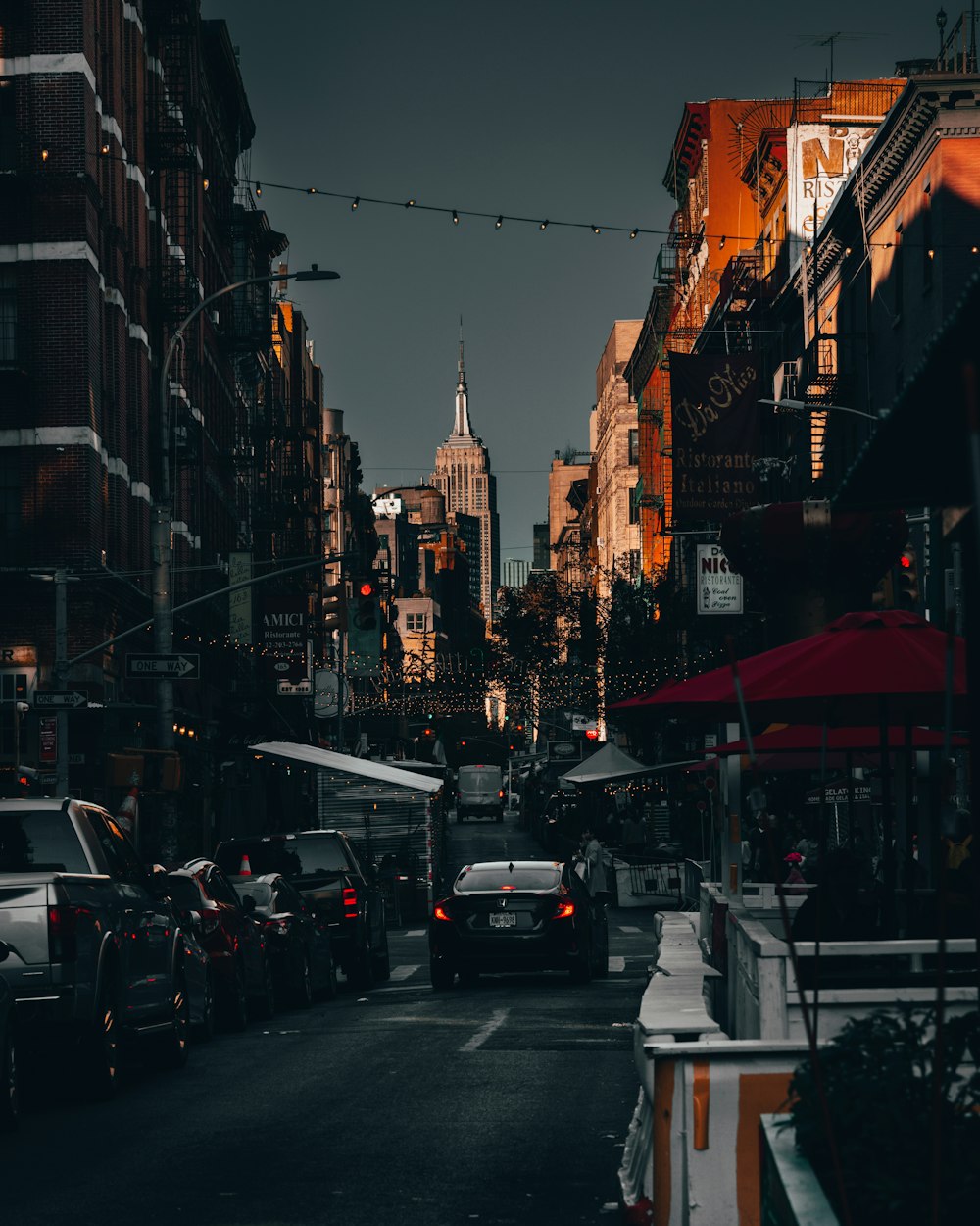 a city street filled with lots of traffic