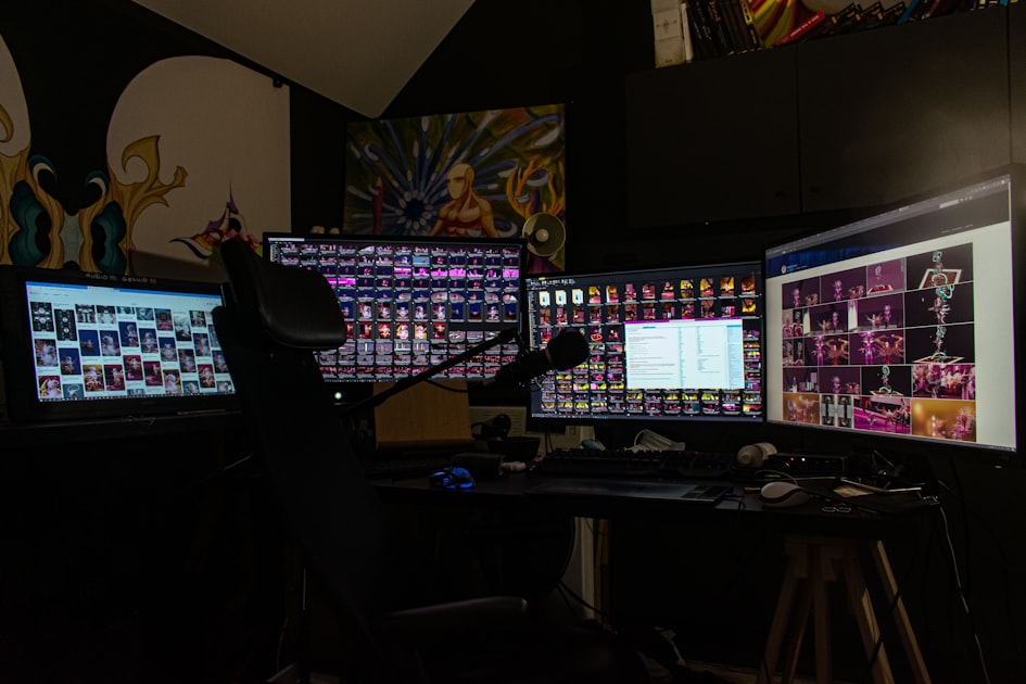 Multiple monitor dashboard setup