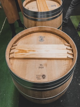 Best Rain Barrels: Plastic vs. Wooden Barrel