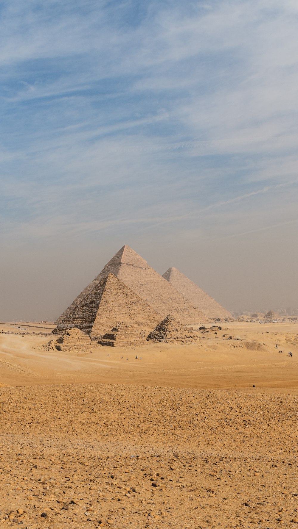 the pyramids of giza are in the desert