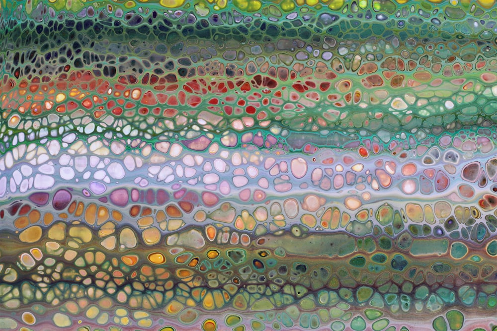 Une peinture abstraite de différentes couleurs et formes