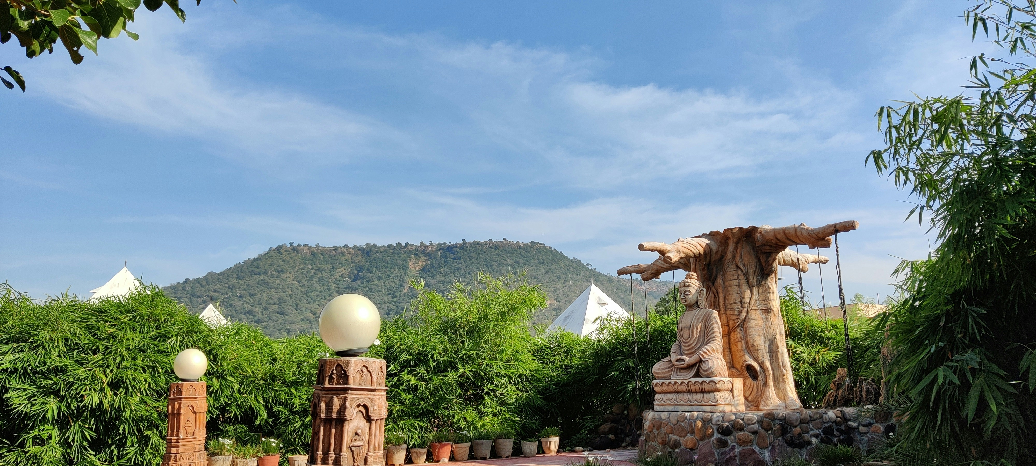 Experiencing Buddha's Teachings Through AI Narration in Immersive VR: A Journey in Patna