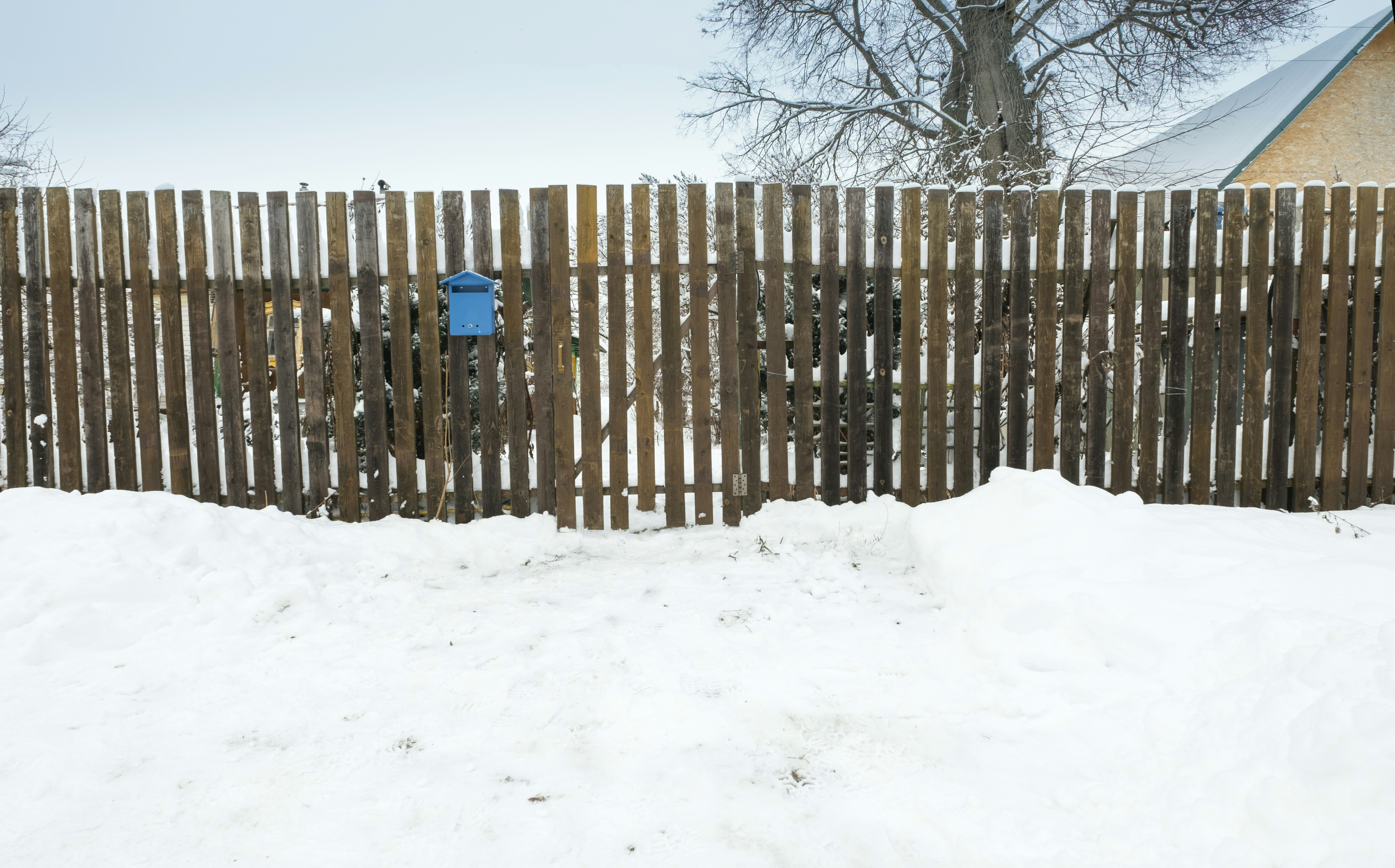 Expert Tips for a Seamless Fence Installation: Transform Your Outdoor Space Today