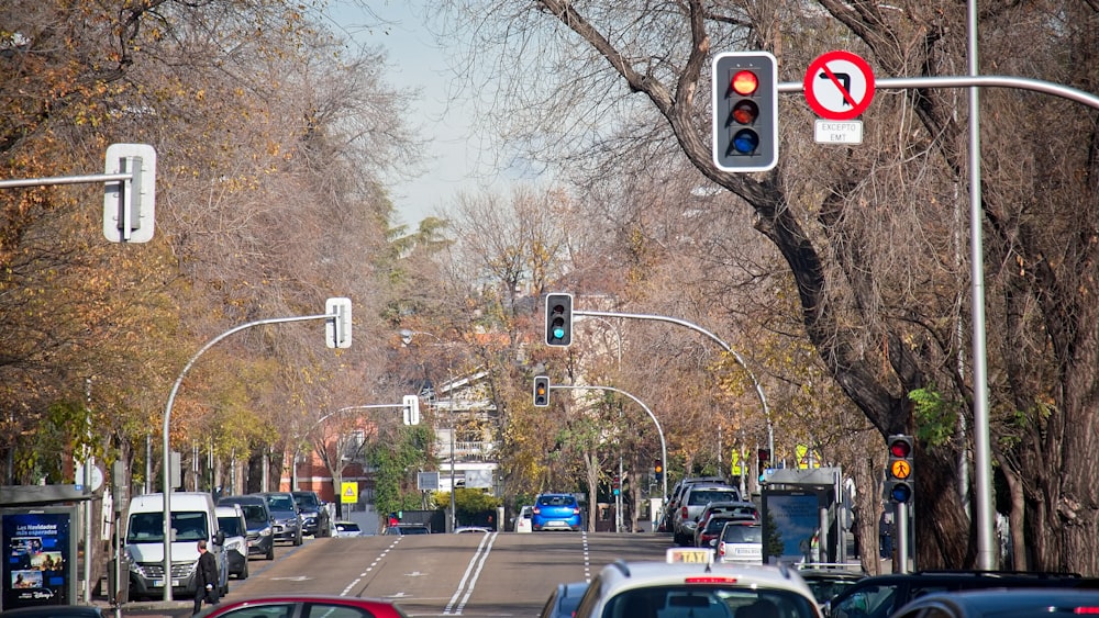 a city street filled with lots of traffic