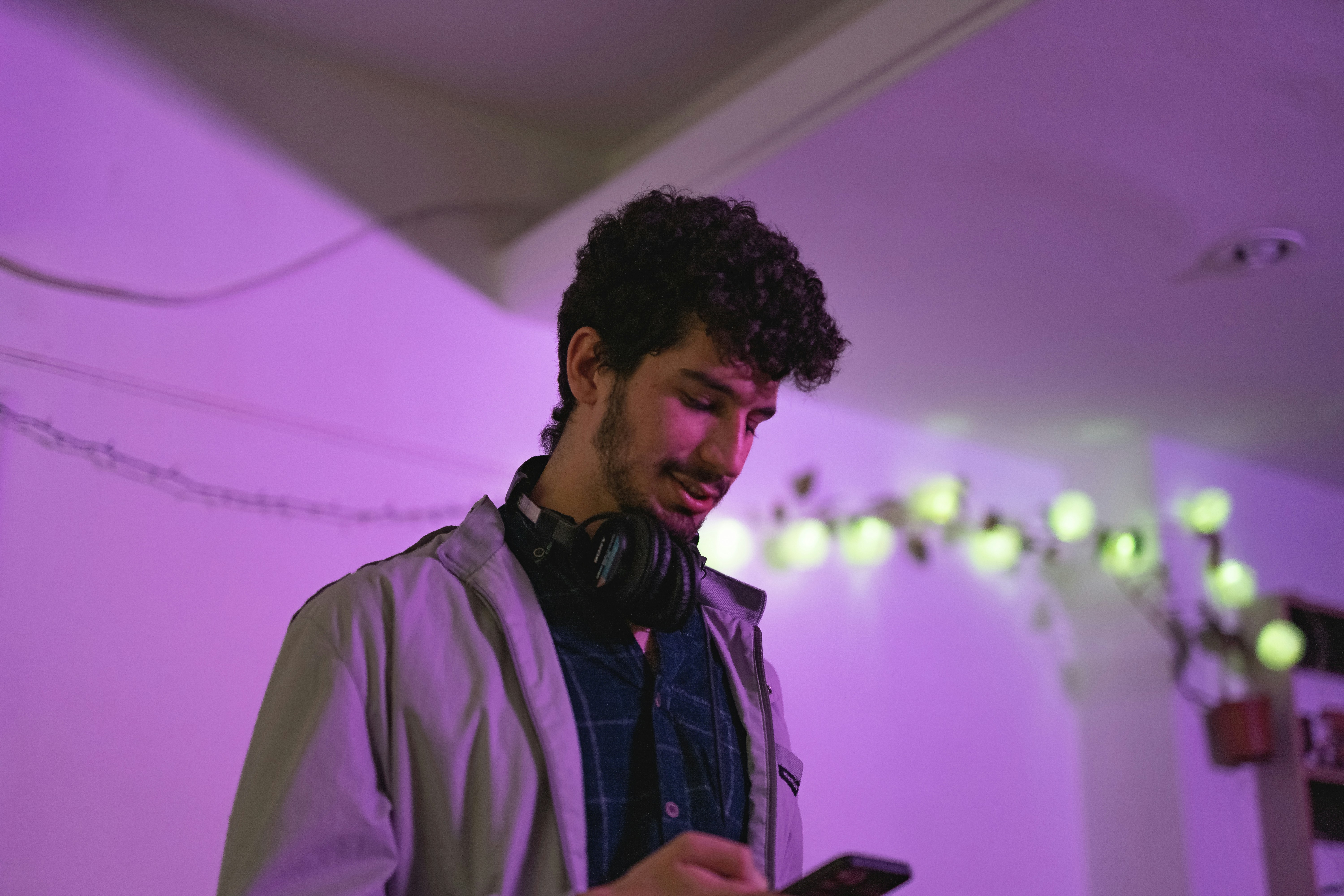 Las listas de reproducción sugeridas de Spotify se hicieron cargo de mí en una fiesta, y no decepcionaron