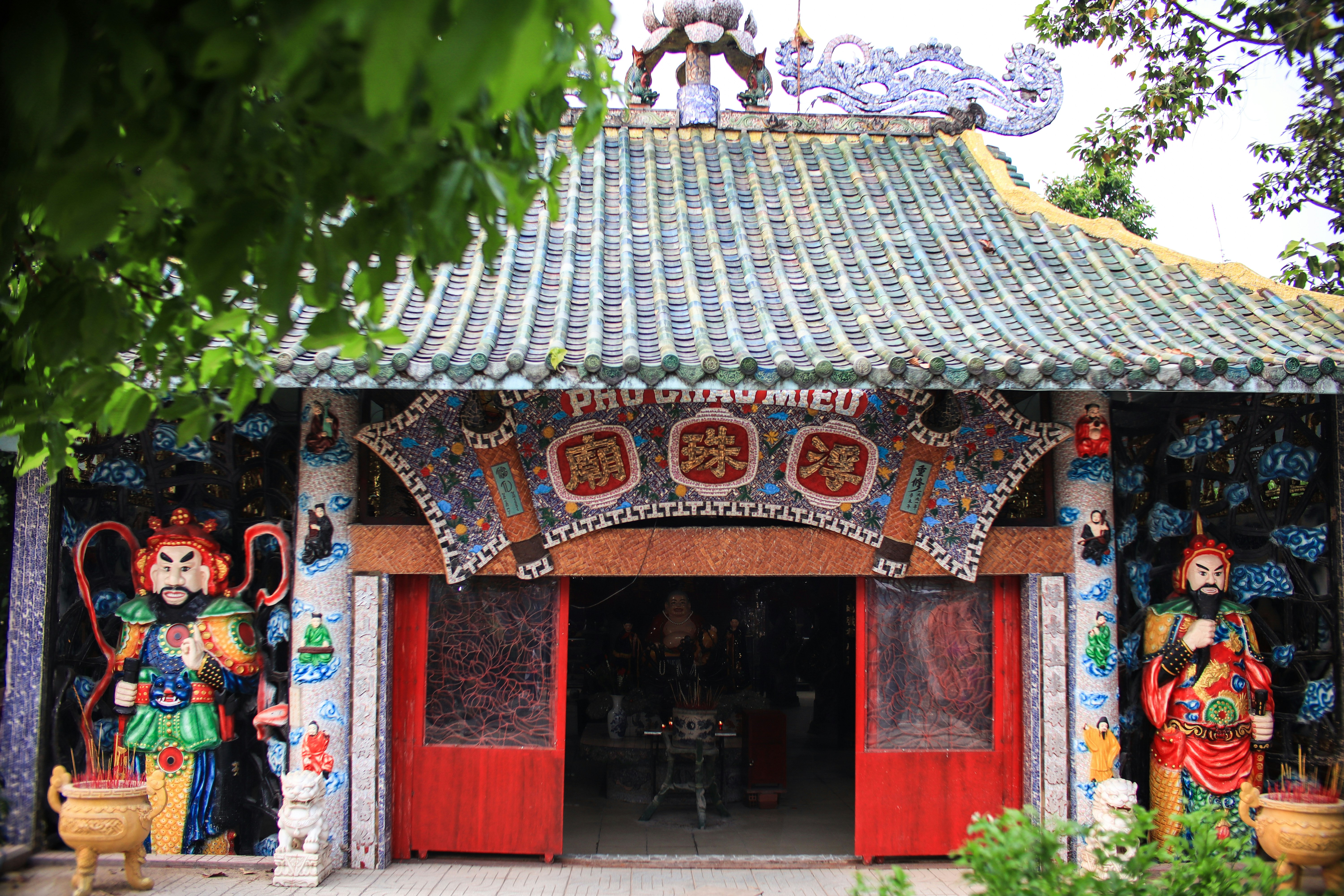 八字命理深度解析：身弱遇好运，一跃成首富的命格？