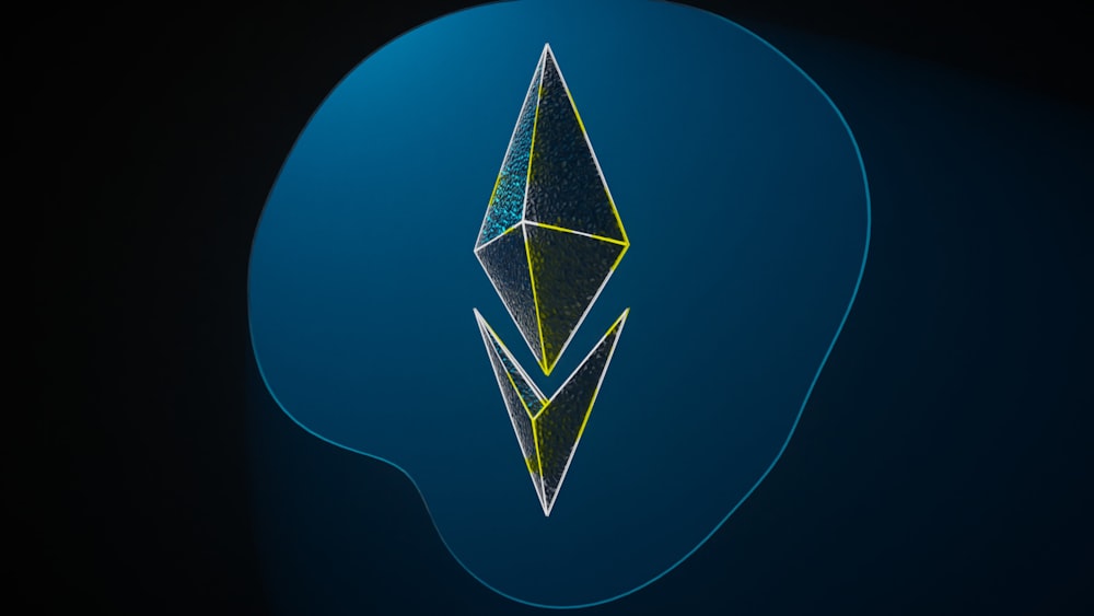 Una imagen estilizada de un diamante azul y amarillo