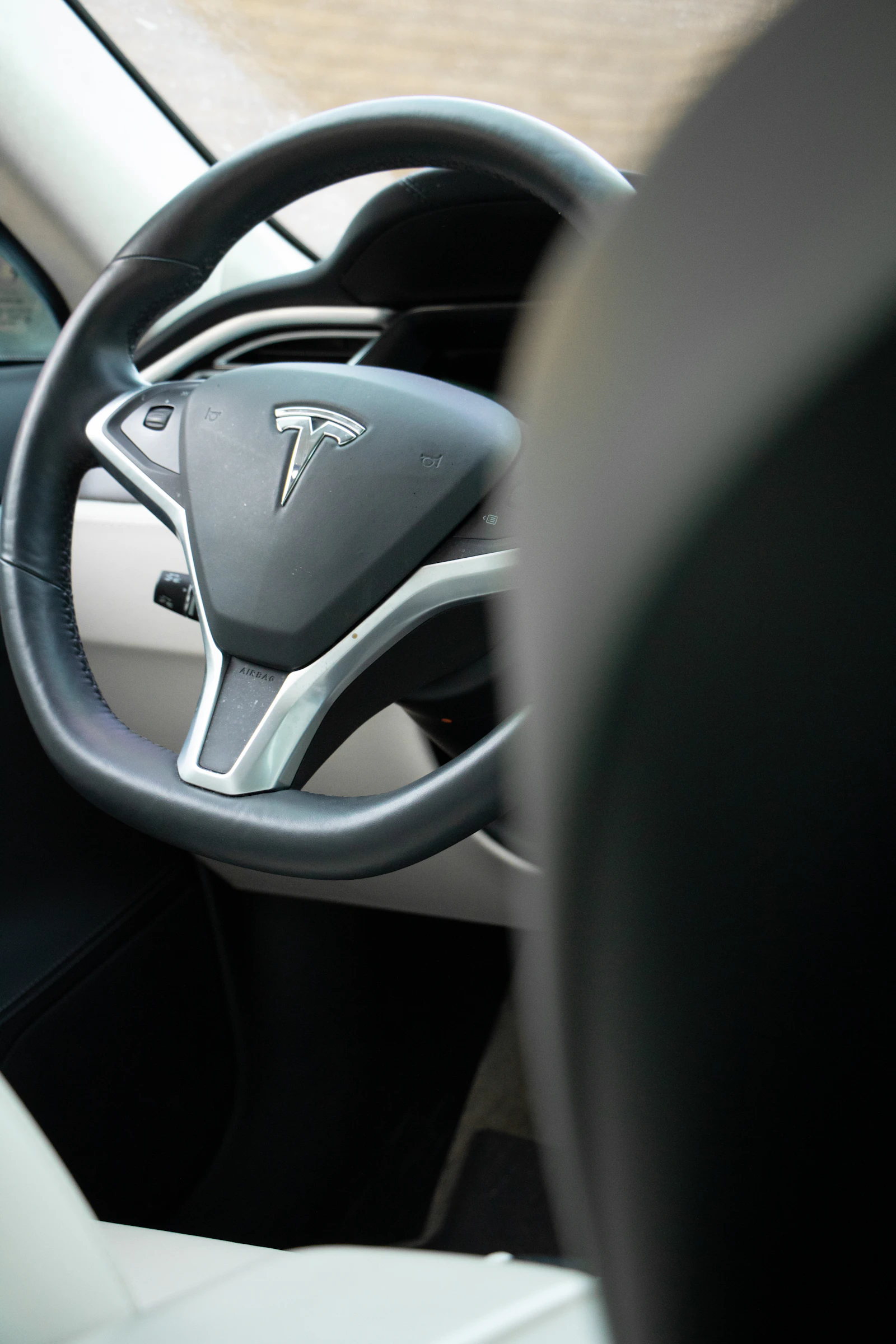 The wheel and the dashboard