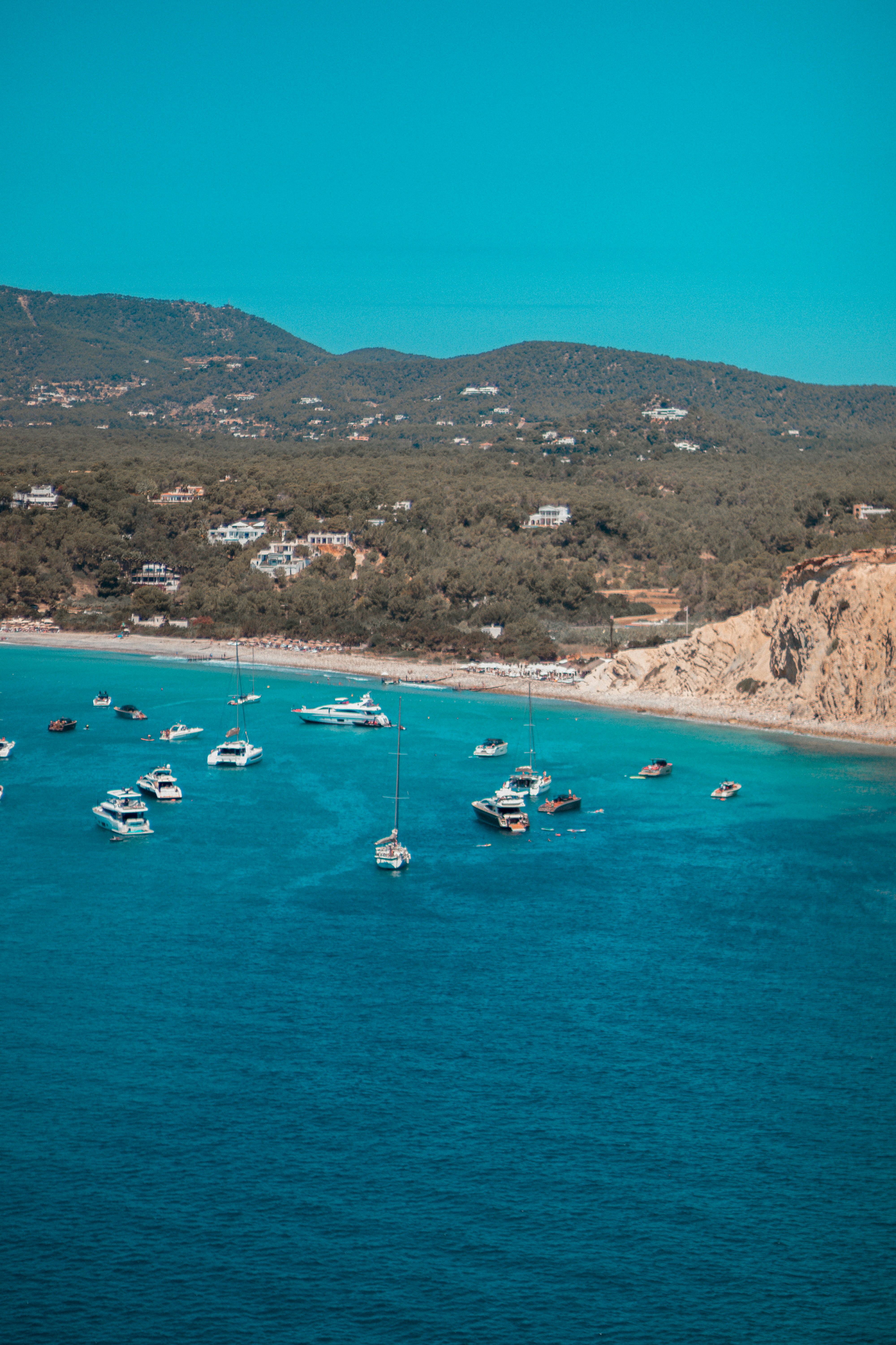 Photo by valentinlacoste