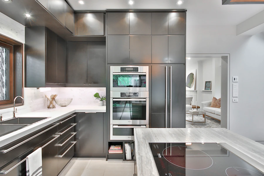 Contemporary chef's kitchen