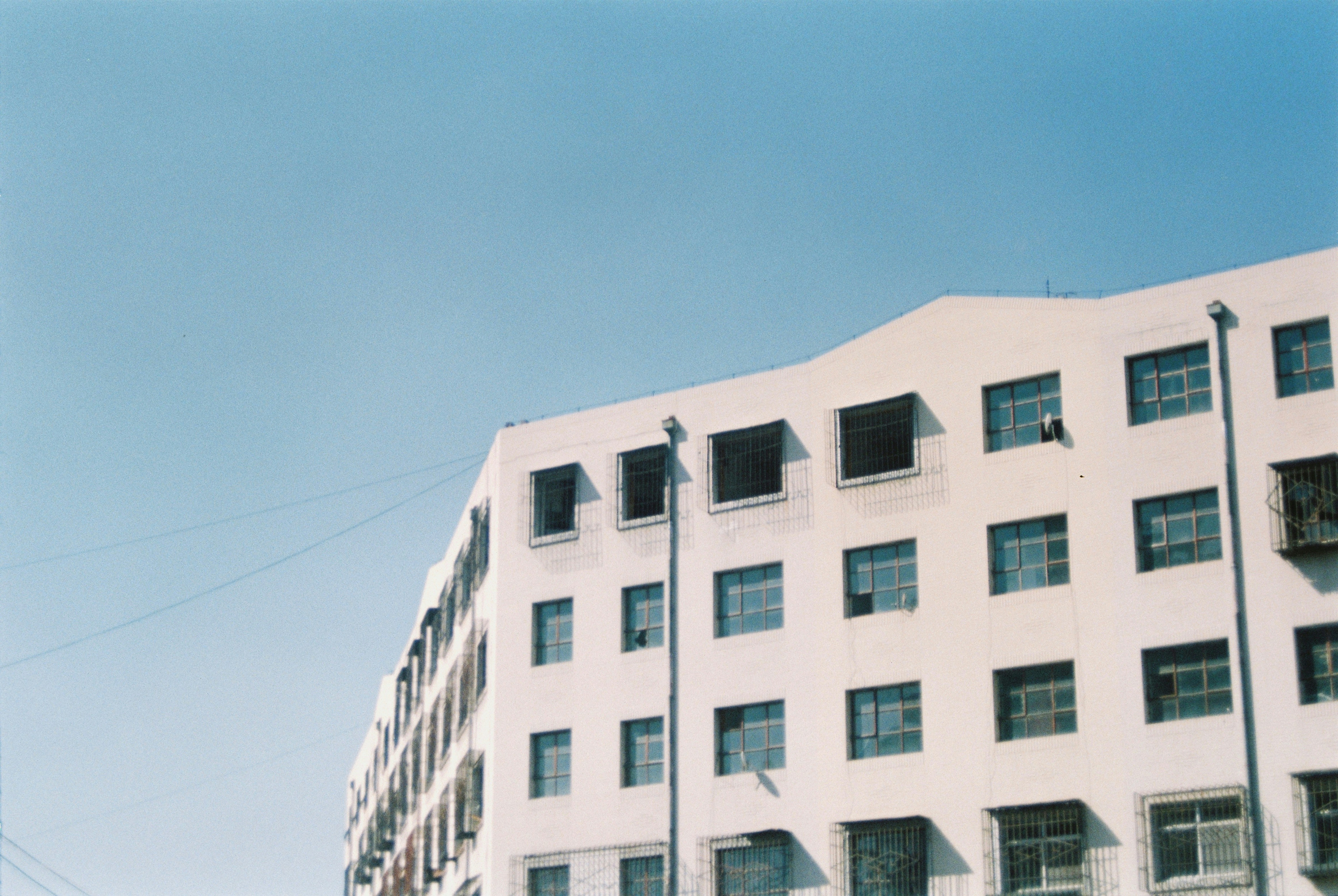 Retail façade renovation – finishes and insulation