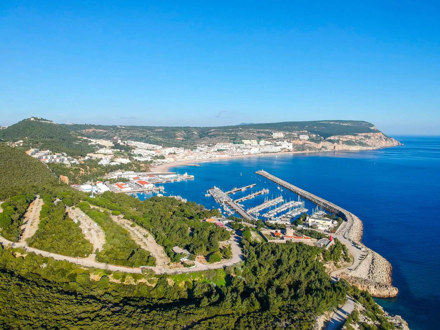 Vista aérea da marina de Setúbal