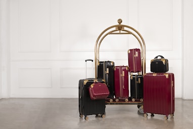 a group of quality suitcases for lespetitesvalises.fr