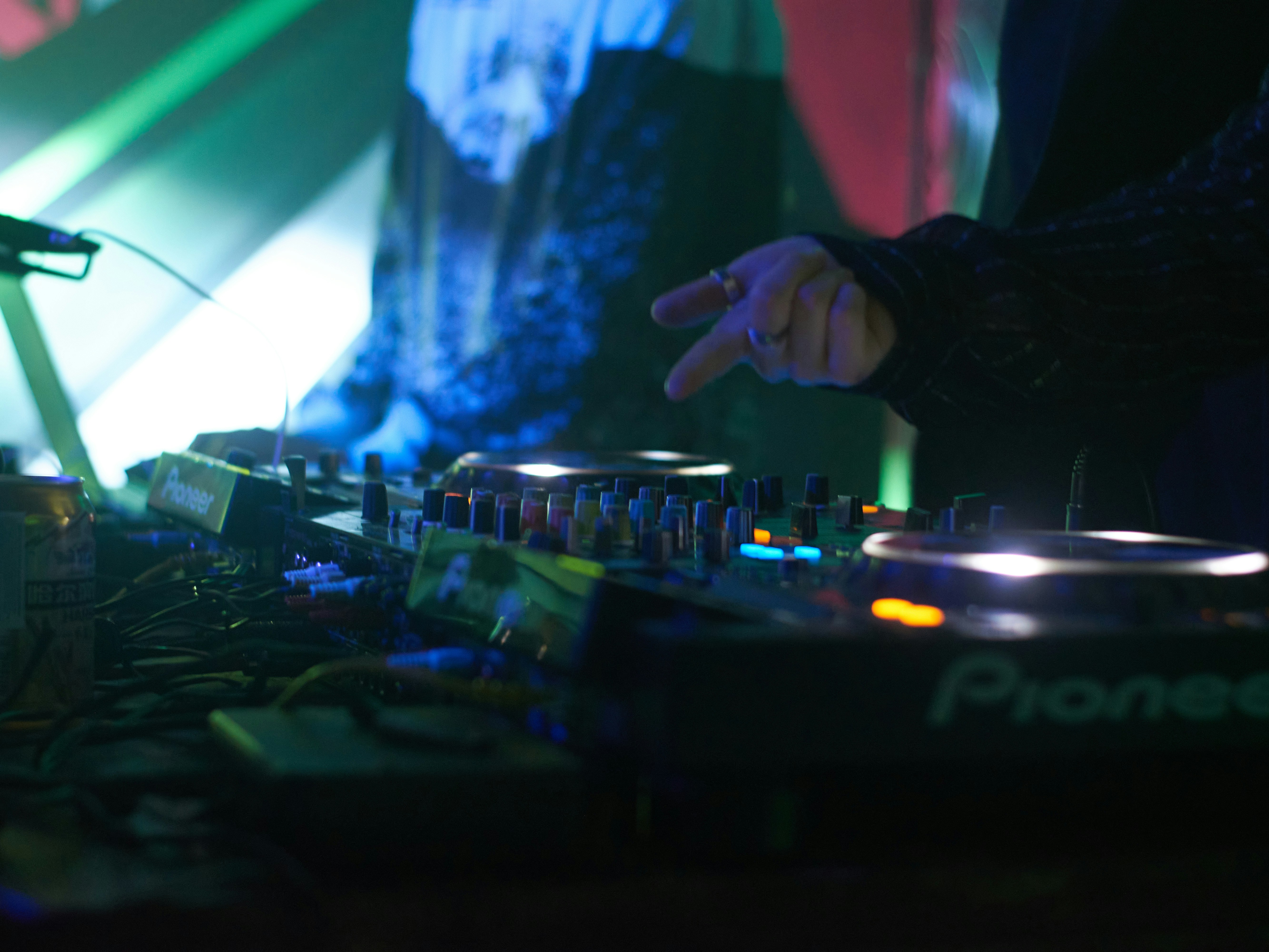 Image de Nomad de DJ Snake : un périple musical aux multiples facettes