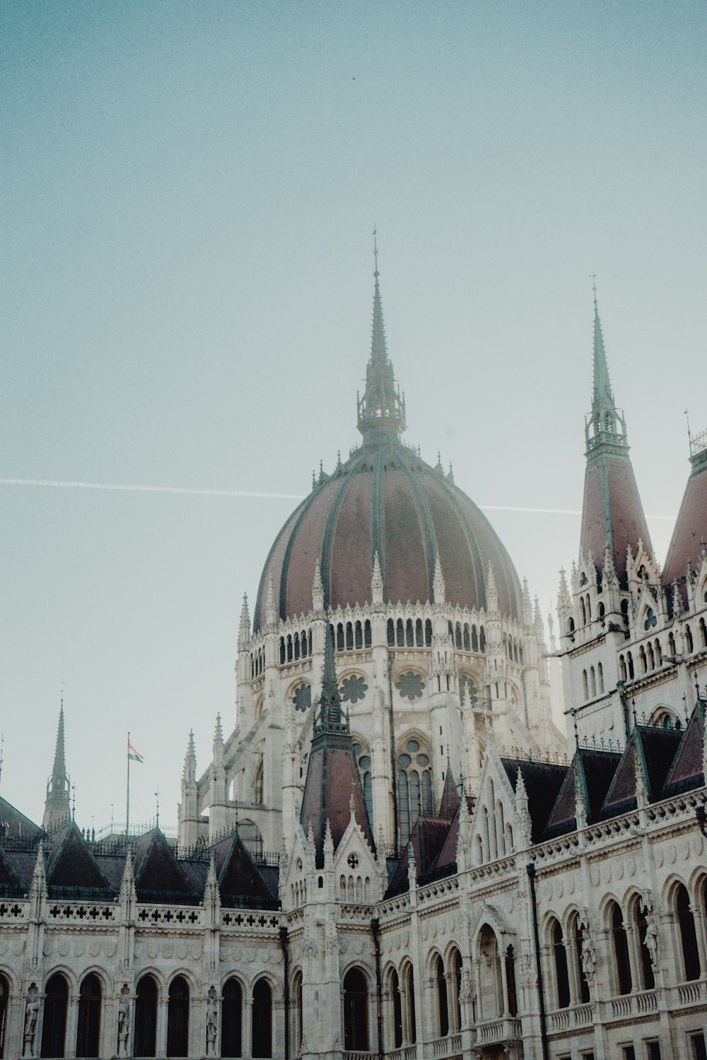 a large building with a large dome on top of it