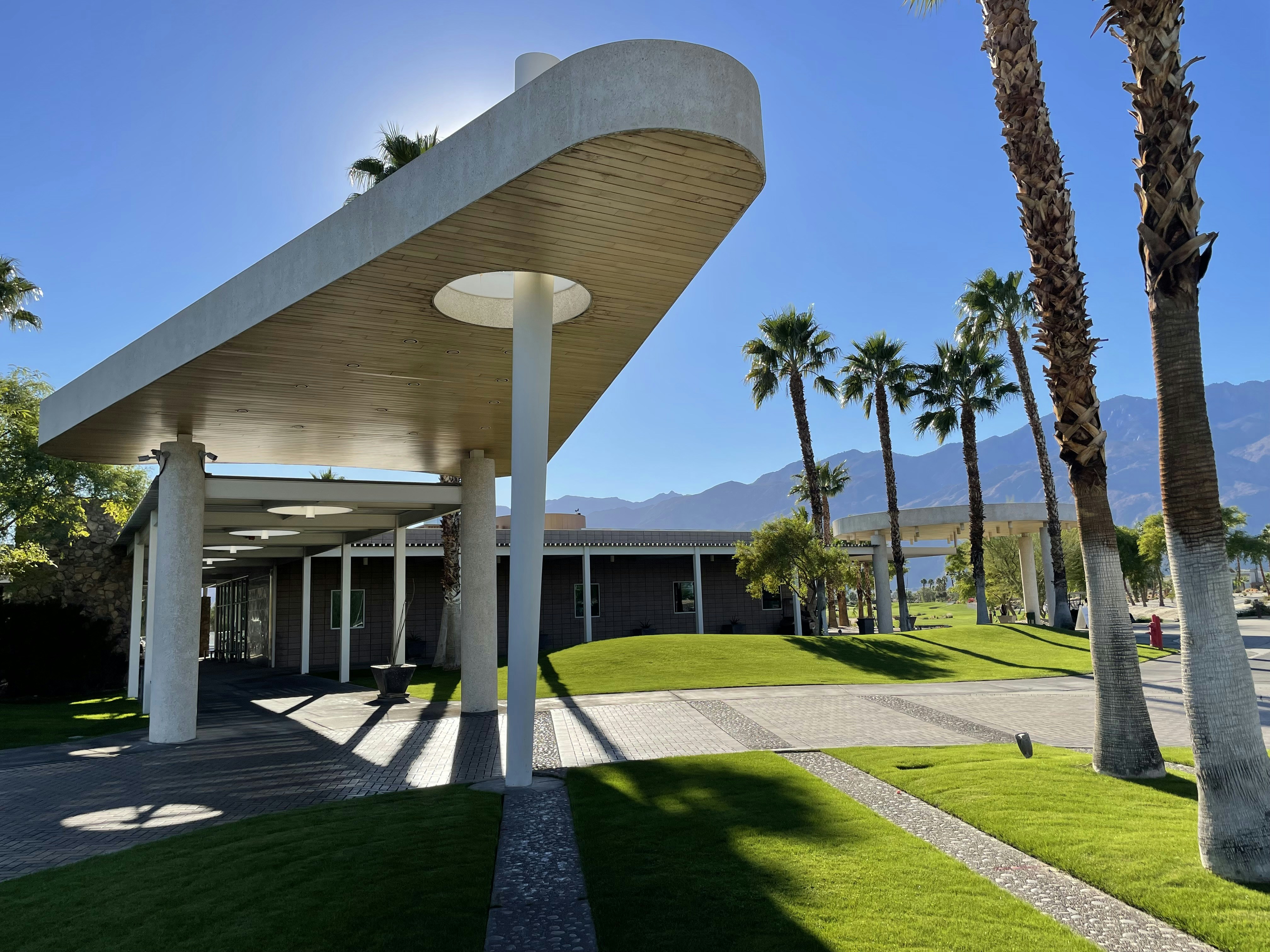 Entrance to Escena Golf Club in Palm Springs.