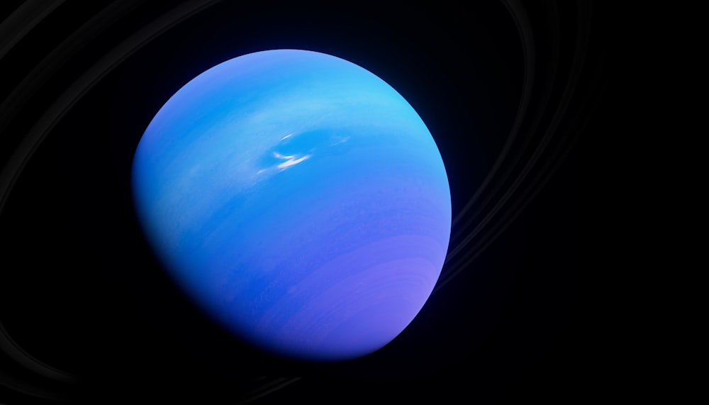 um planeta azul com um fundo preto