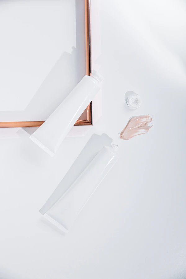 Serum bottle with dropper