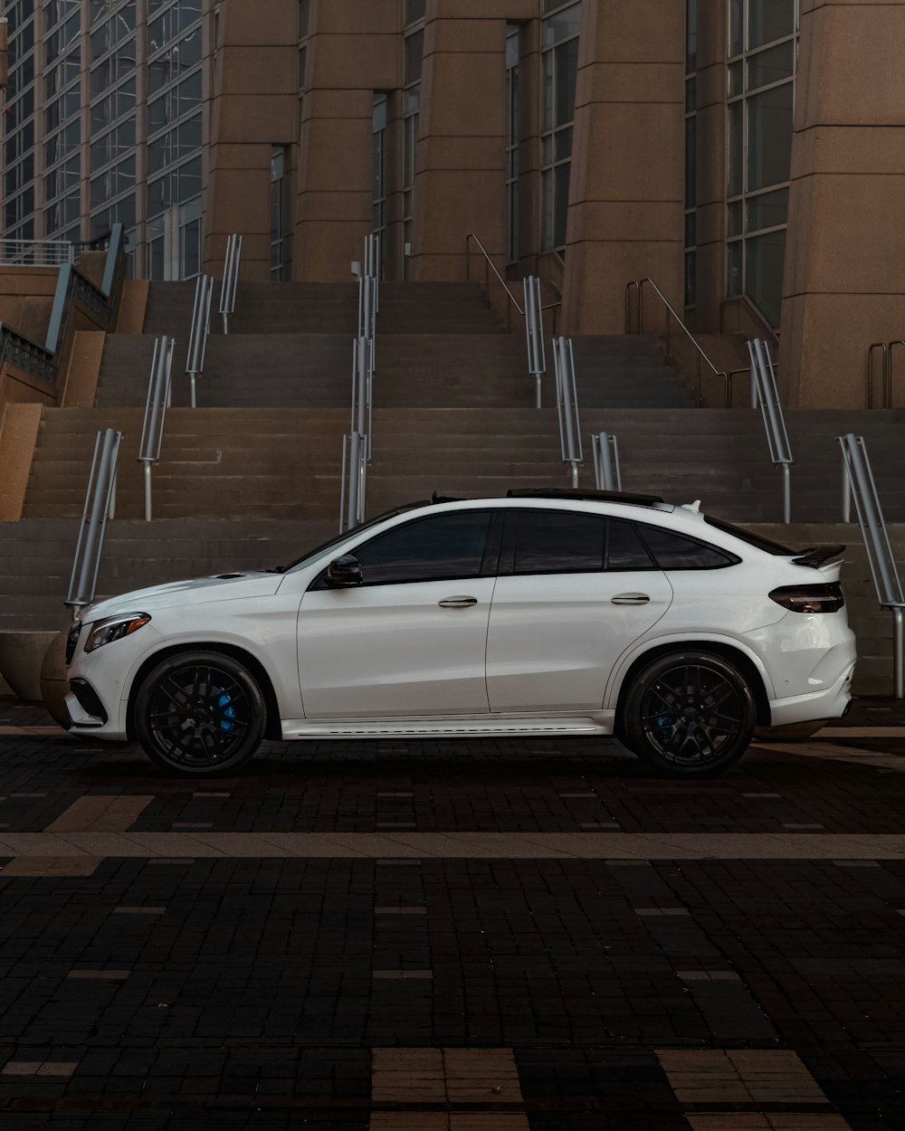 a car parked on the side of a building