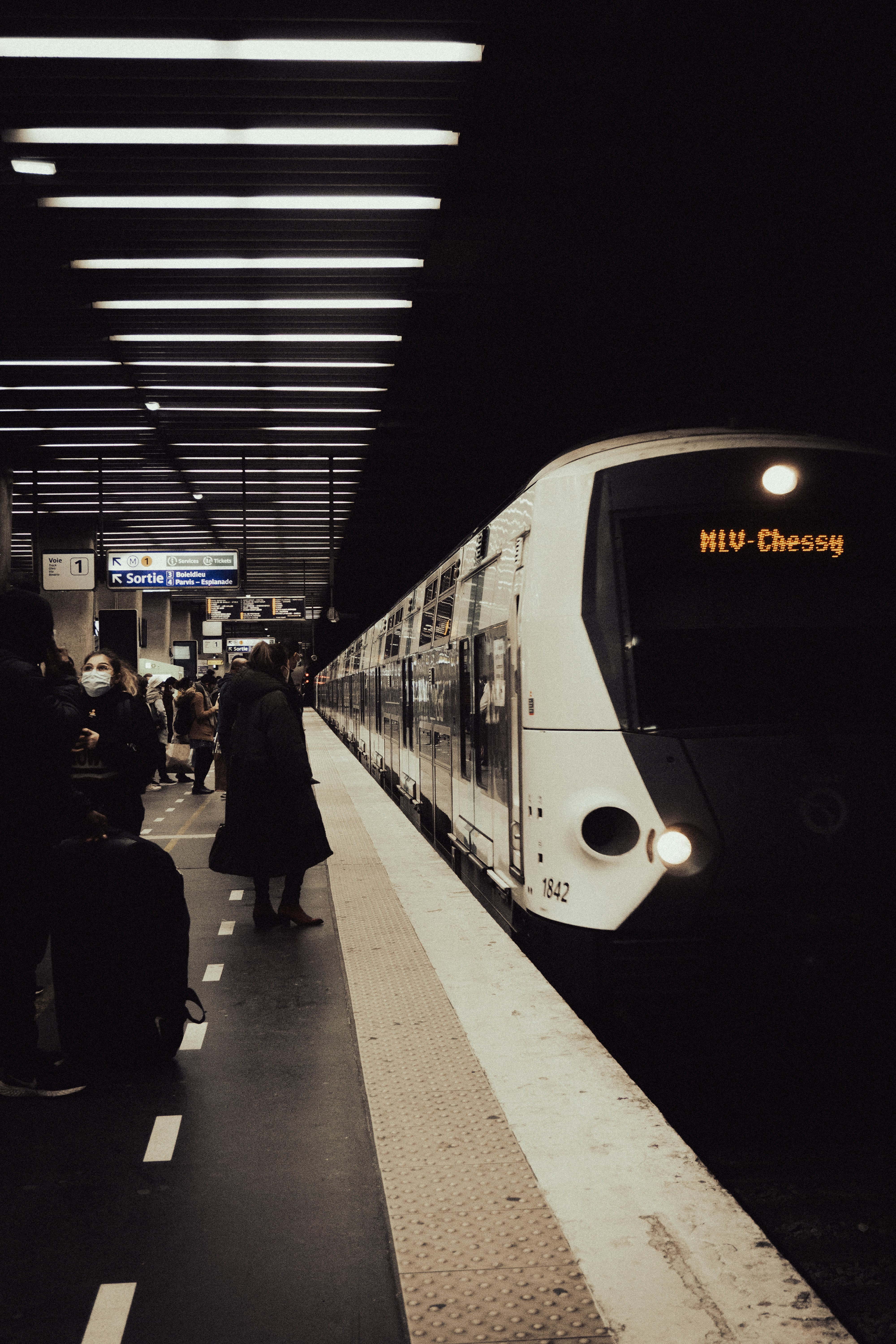 Transfers in Paris: Explore CDGParisCab’s Reliable Services