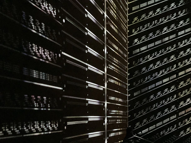 Modern server room with rows of dedicated servers, highlighting the France location with subtle French flag colors.