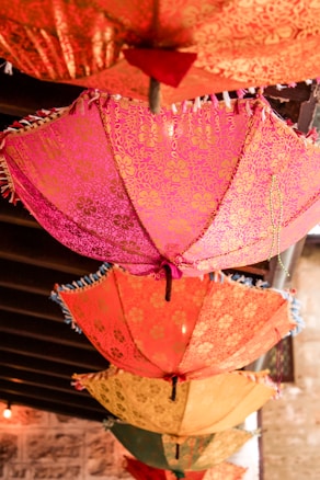 Photo 1640158556462 1e6a5225d689?q=85&w=584&h=438&fit=crop