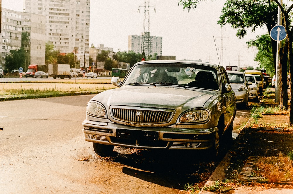 A car parked on the side of the road photo – Free Car Image on Unsplash