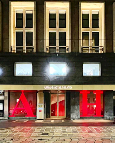 Exterior view of a boutique hotel in CABA after a stylish and modern facelift by Helios Arquitectura.