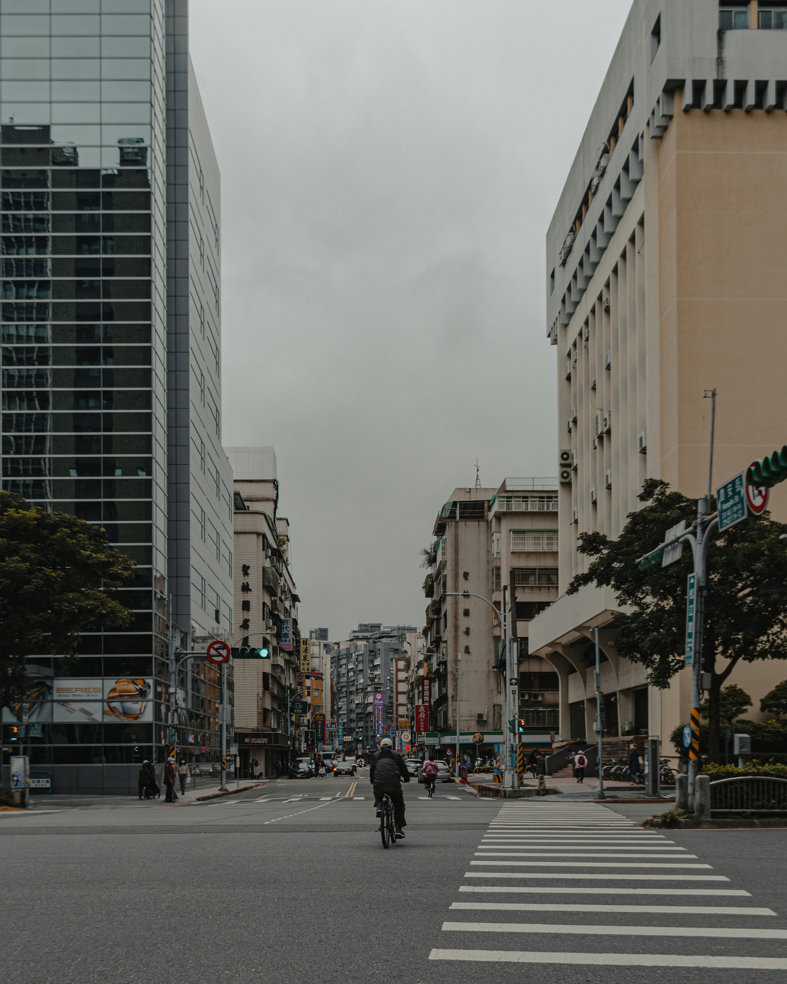 Photo by junhochak