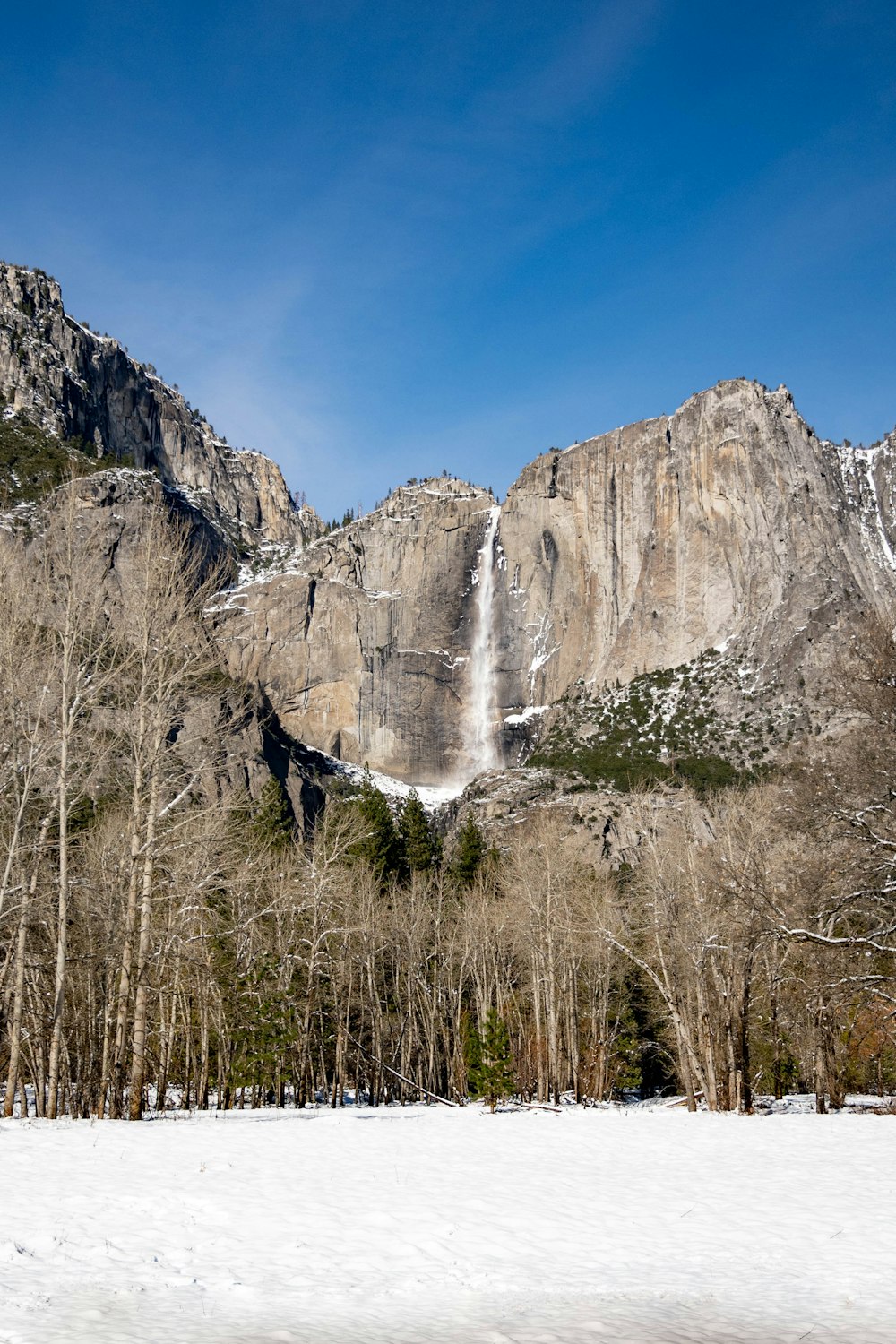 a snow covered mountain