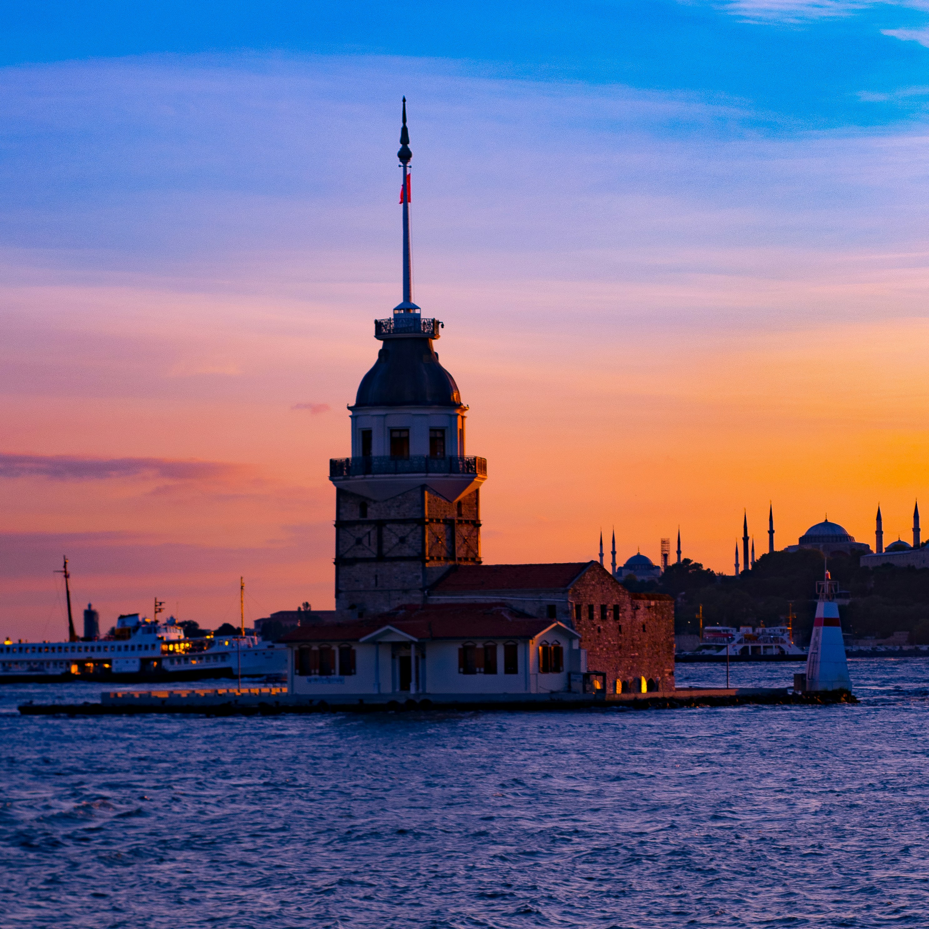 Photo by ramzibelaidi