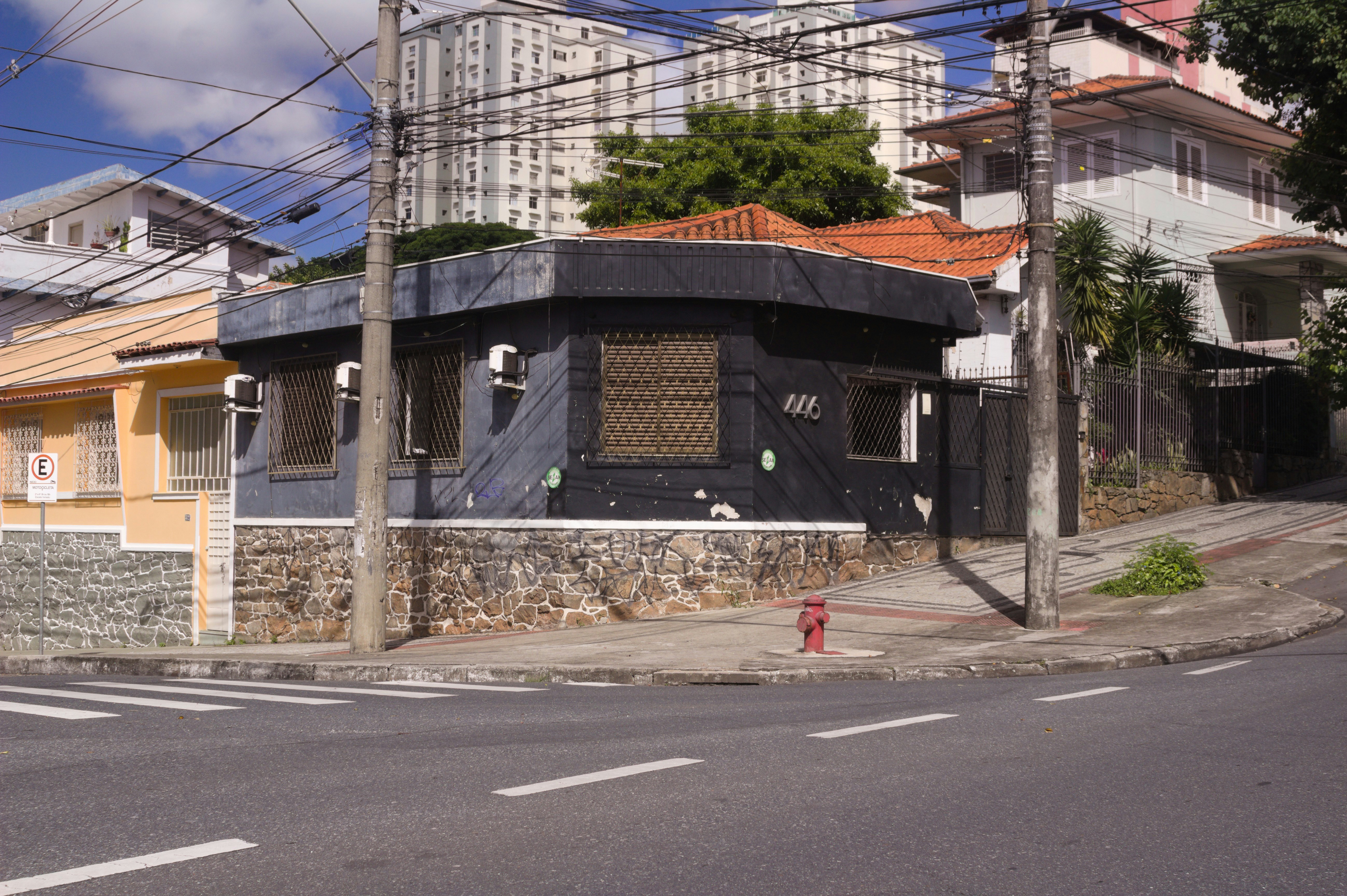 Image de Prix DJ house pour l'inauguration d'un restaurant : guide 2025