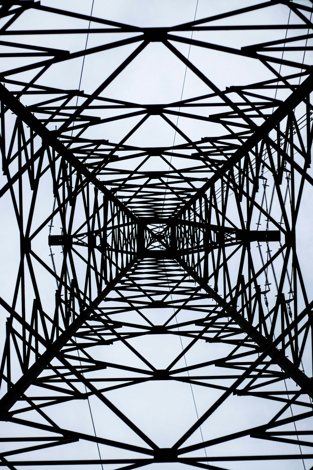 a very tall metal structure with lots of wires