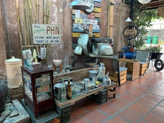 A cozy coffee shop setting with vintage souvenirs on display.