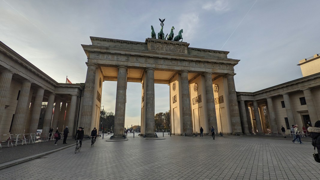 Brandenburg Gate: Berlin's Symbol of Unity