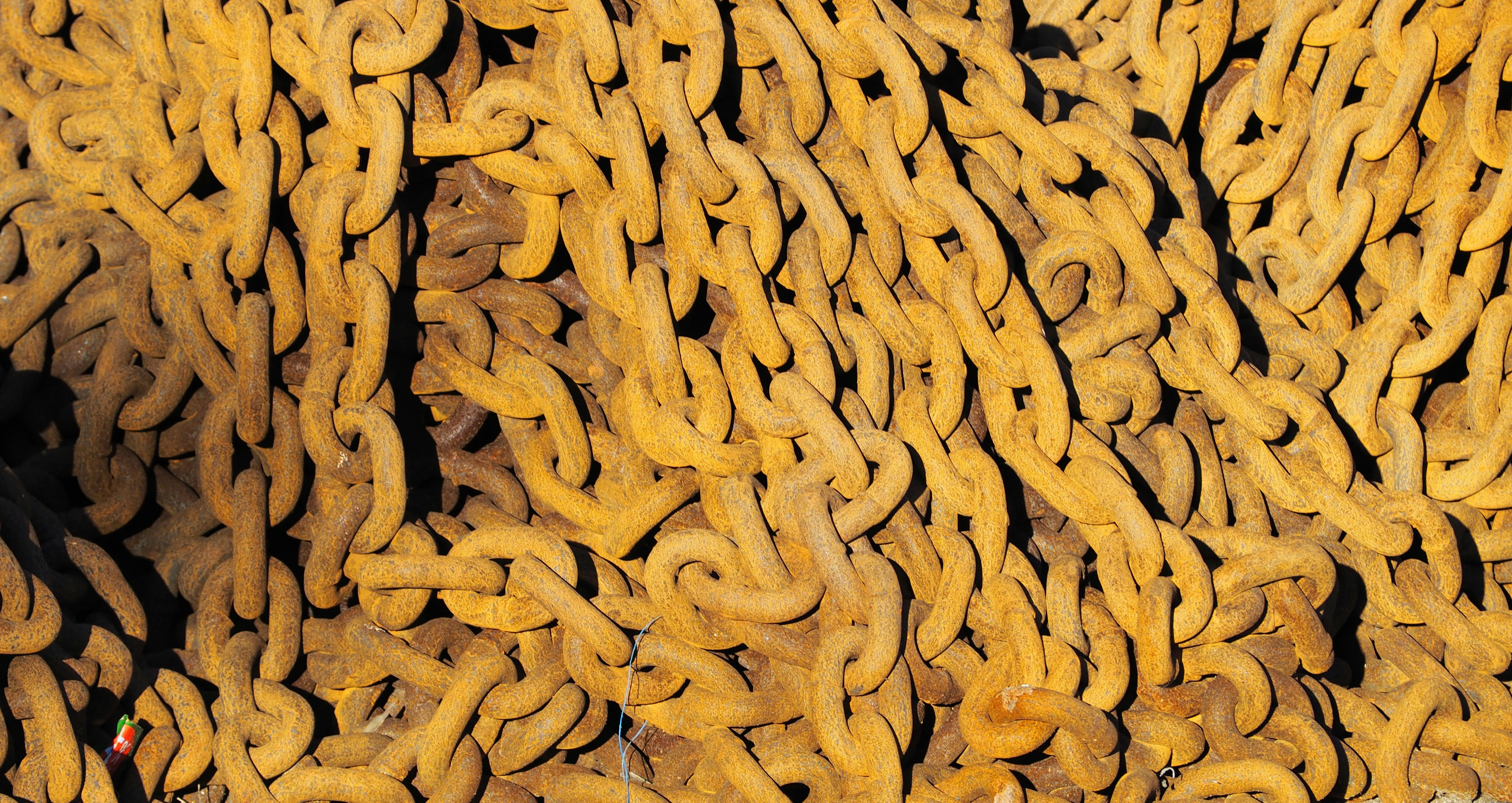 Rusty chains (from phishingship)