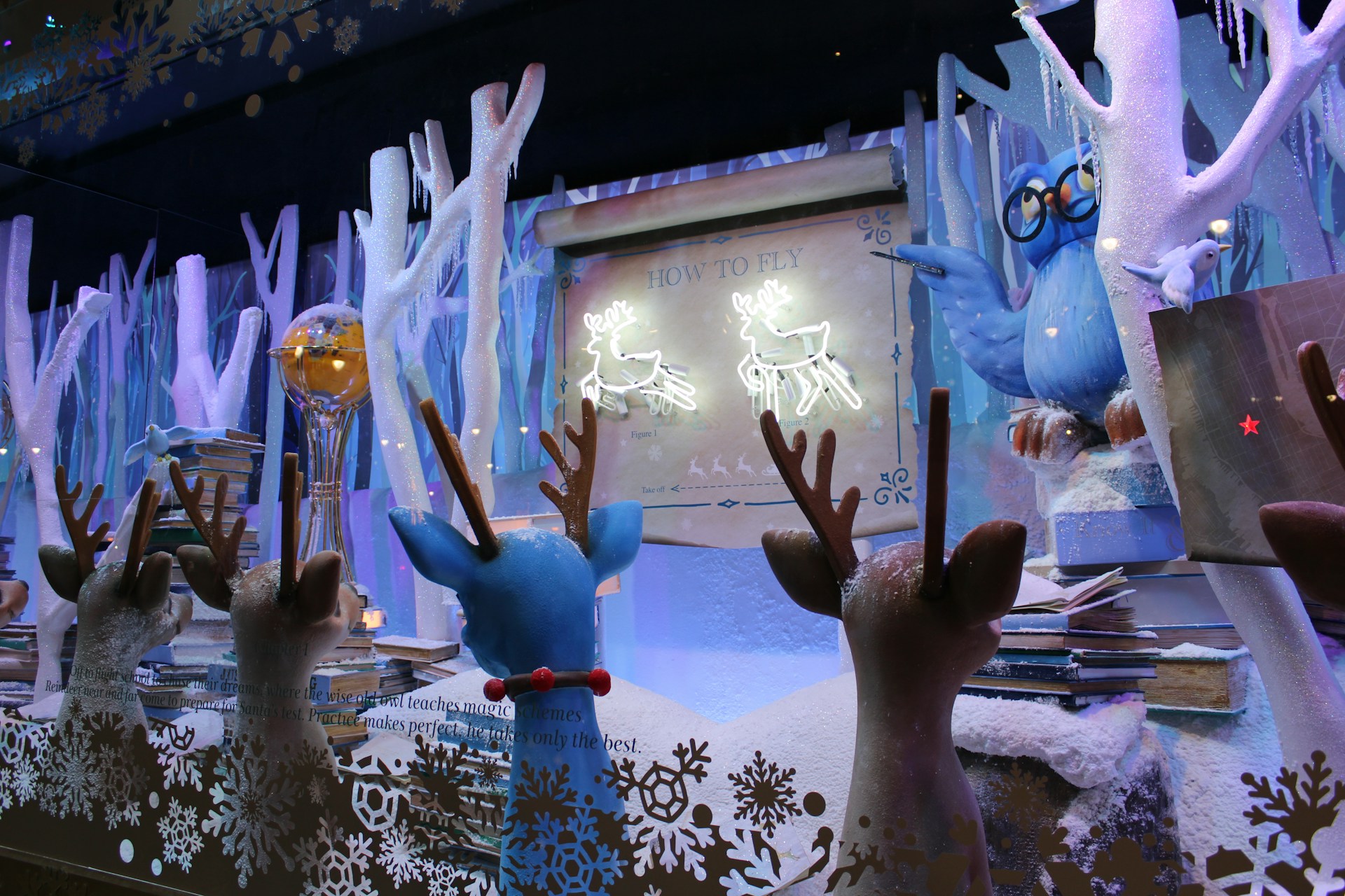 gray computer monitor