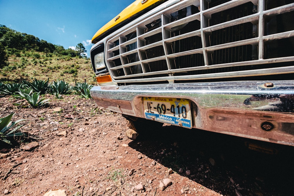 a close up of the front bumper of a truck